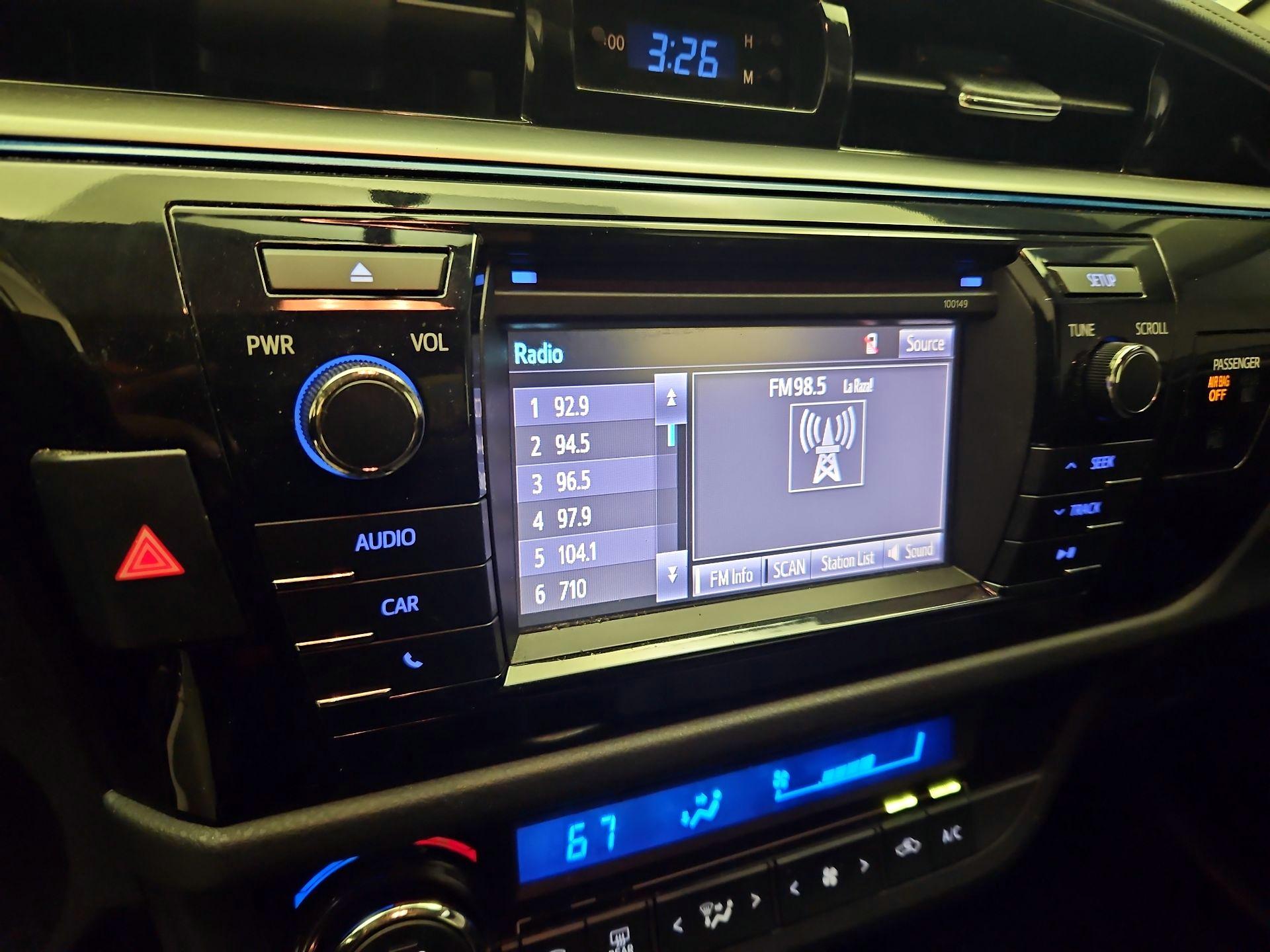 Thumbnail: 2014 Toyota Corolla - 15