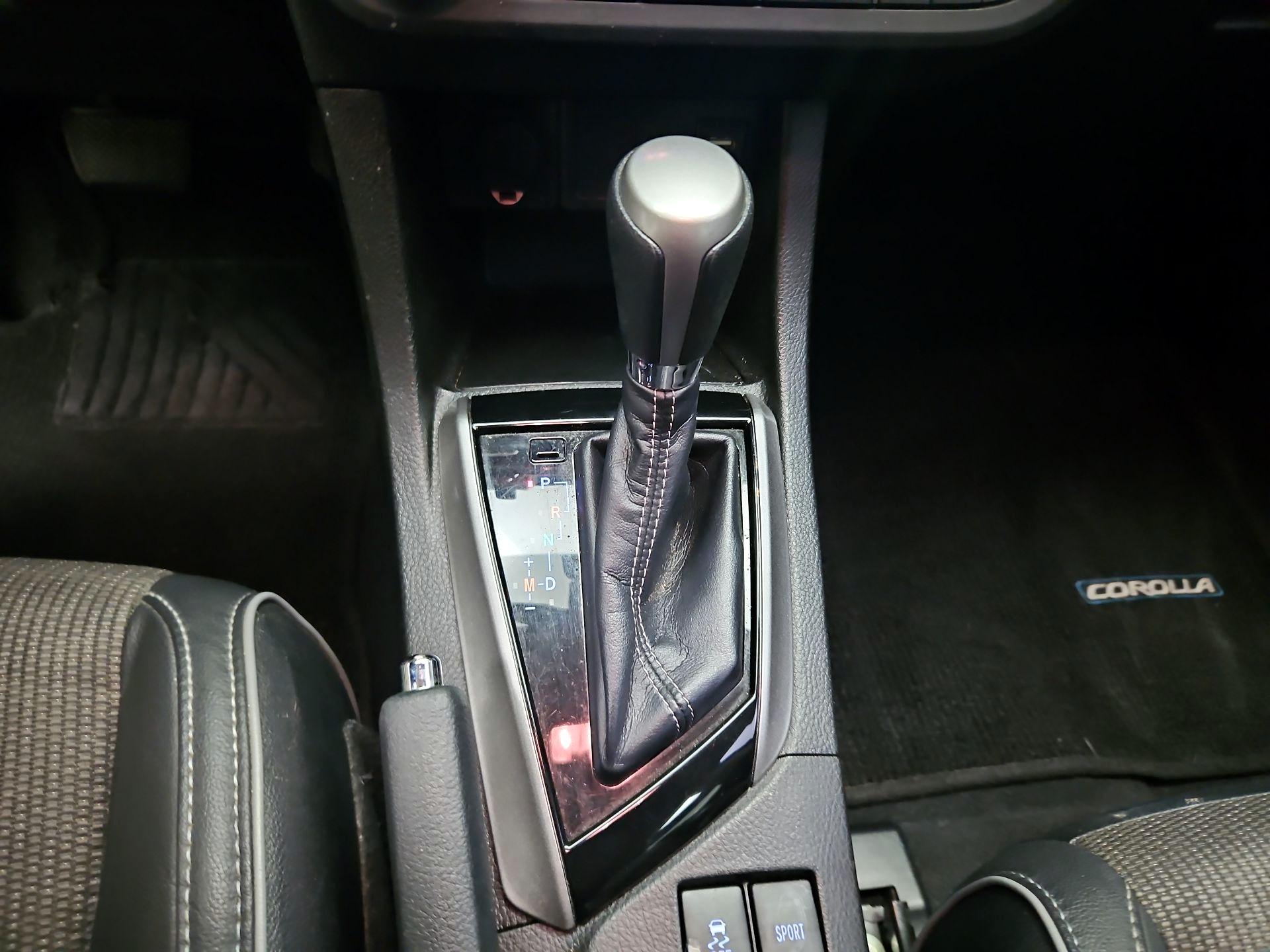 Thumbnail: 2014 Toyota Corolla - 17