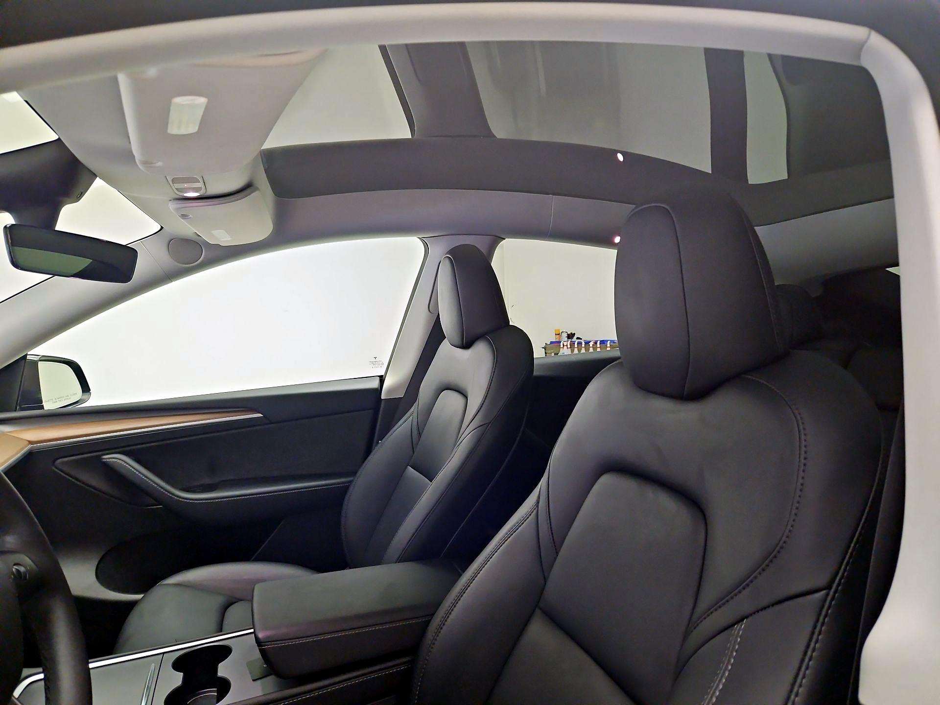 Thumbnail: 2023 Tesla Model Y - 18