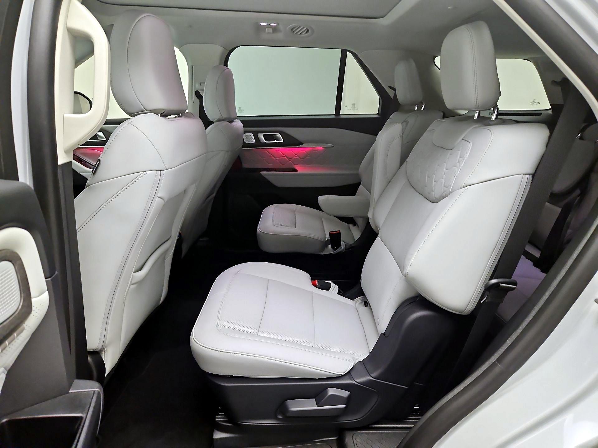 Thumbnail: 2025 Ford Explorer - 18