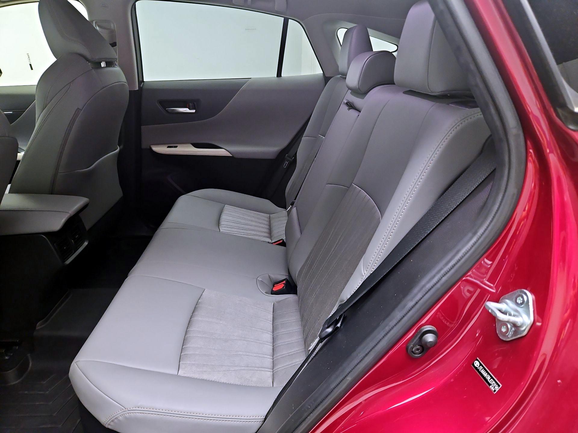 Thumbnail: 2021 Toyota Venza - 19