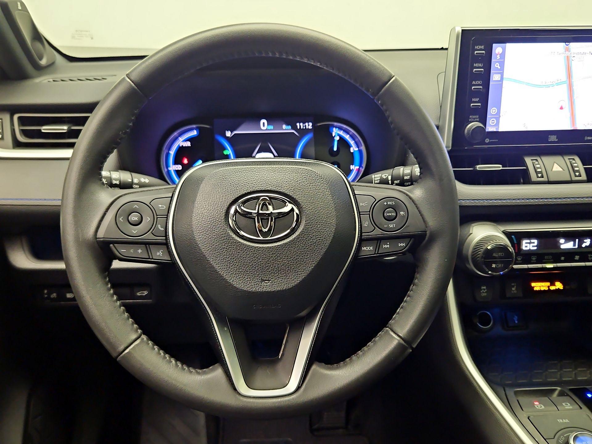 Thumbnail: 2020 Toyota RAV4 - 10