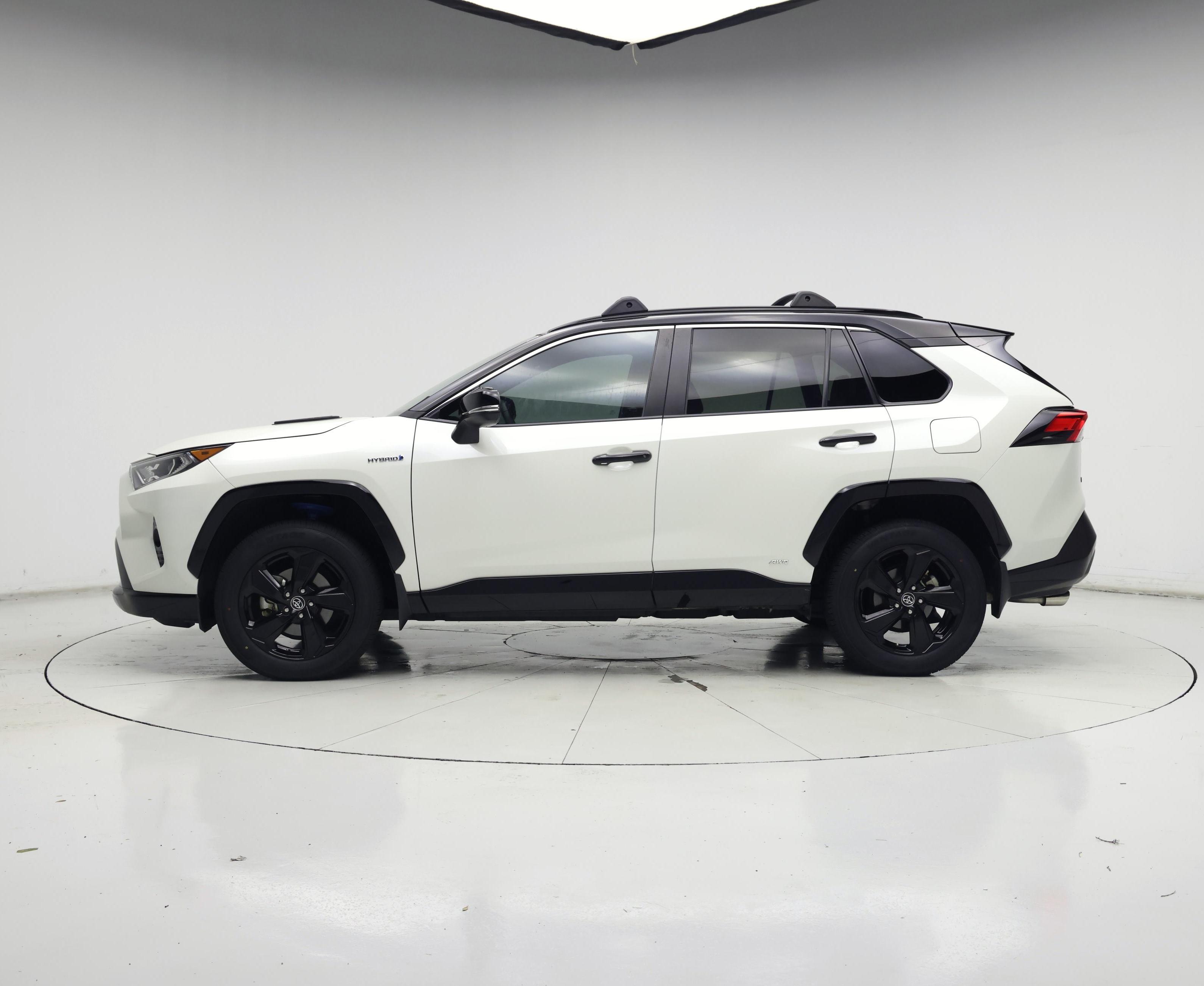 Thumbnail: 2020 Toyota RAV4 - 3