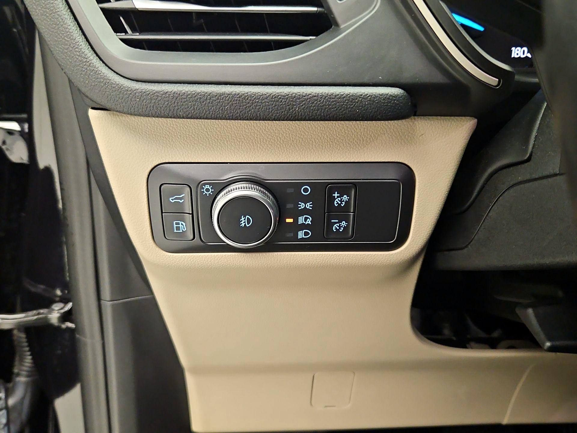 Thumbnail: 2021 Ford Escape - 13