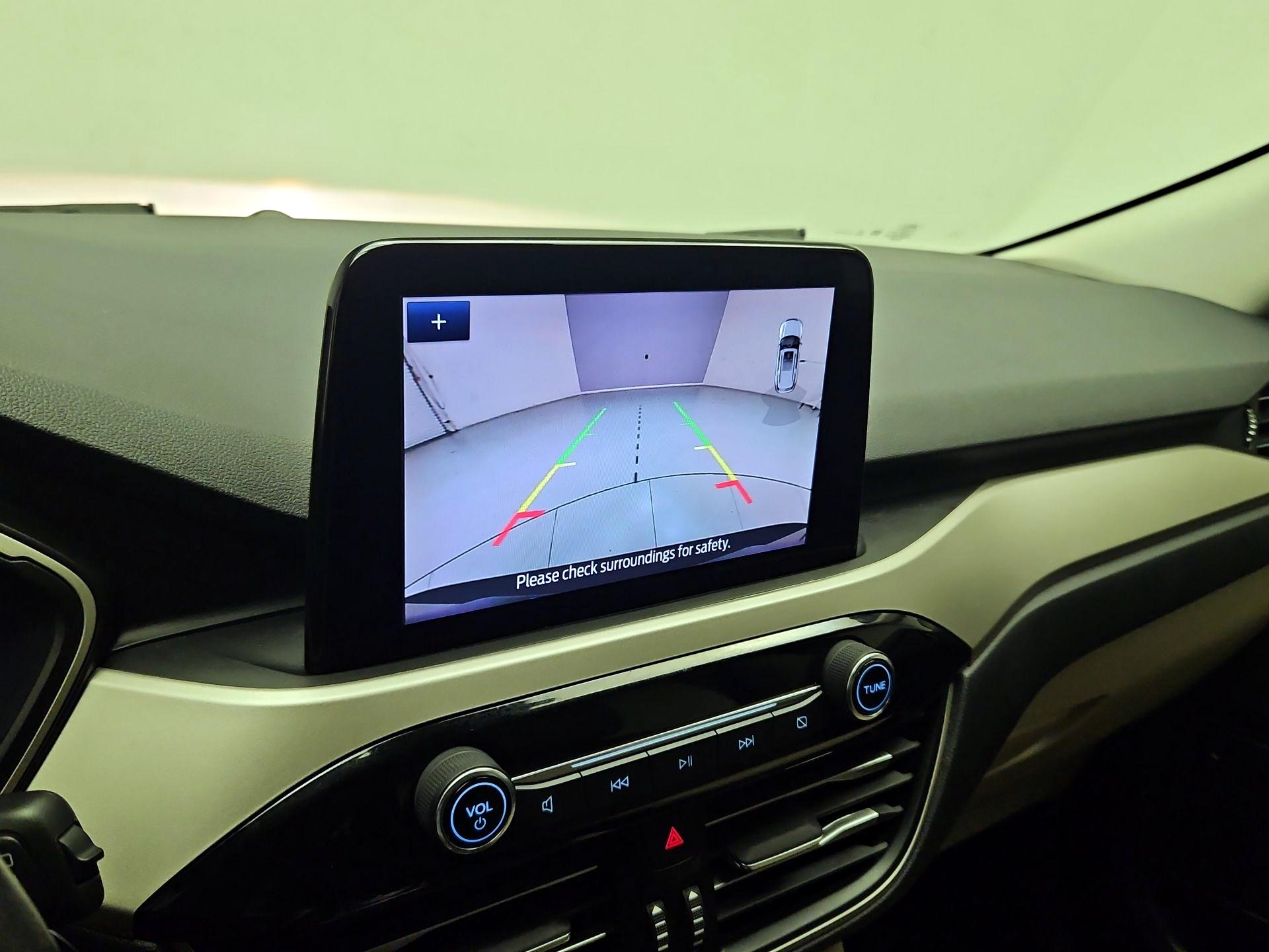 Thumbnail: 2021 Ford Escape - 14