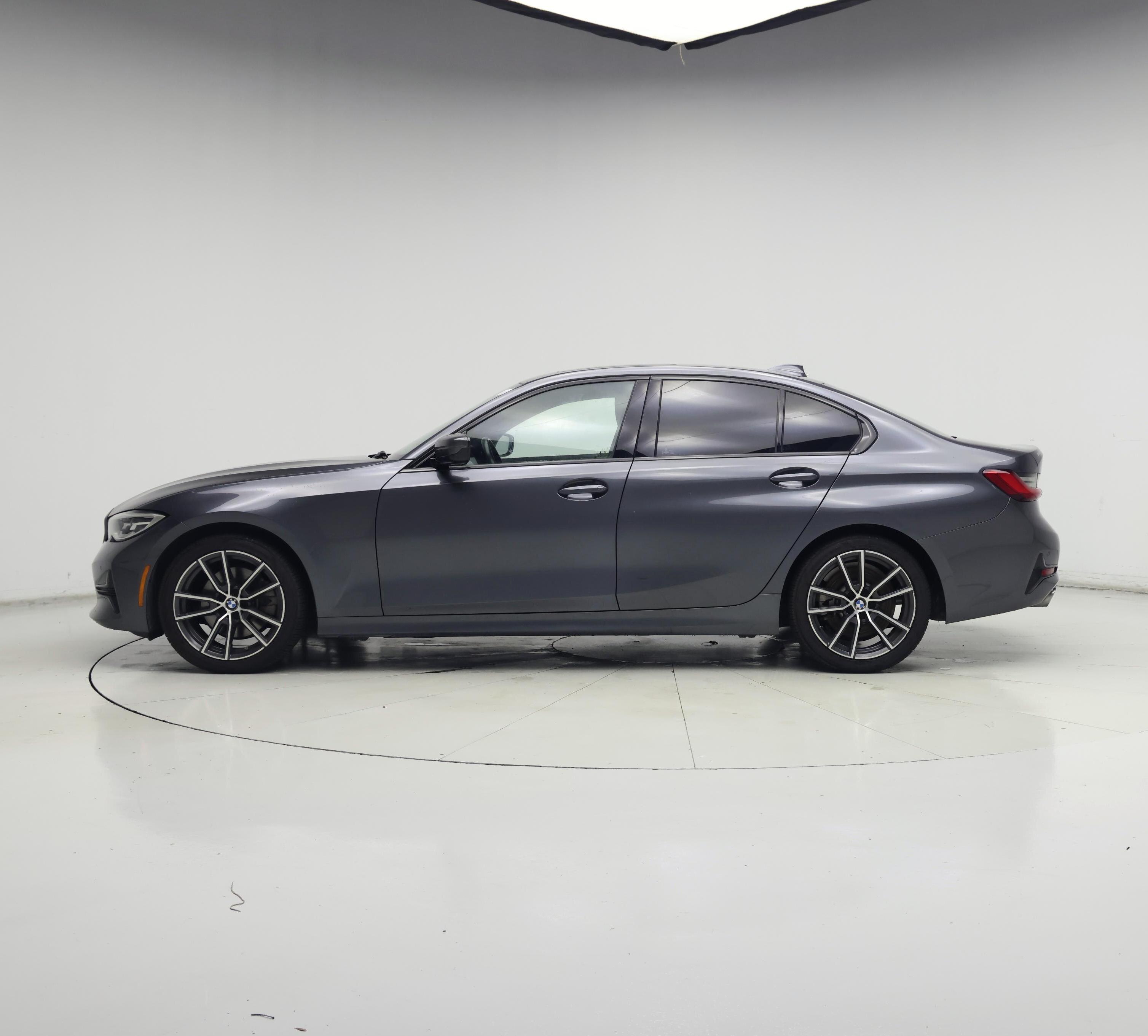 Thumbnail: 2020 BMW 3 Series - 3