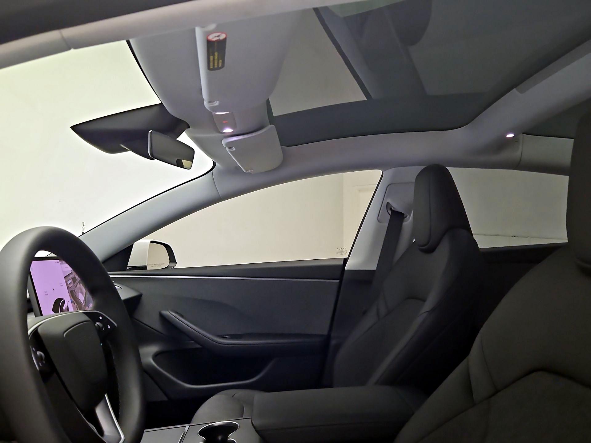 Thumbnail: 2025 Tesla Model 3 - 19