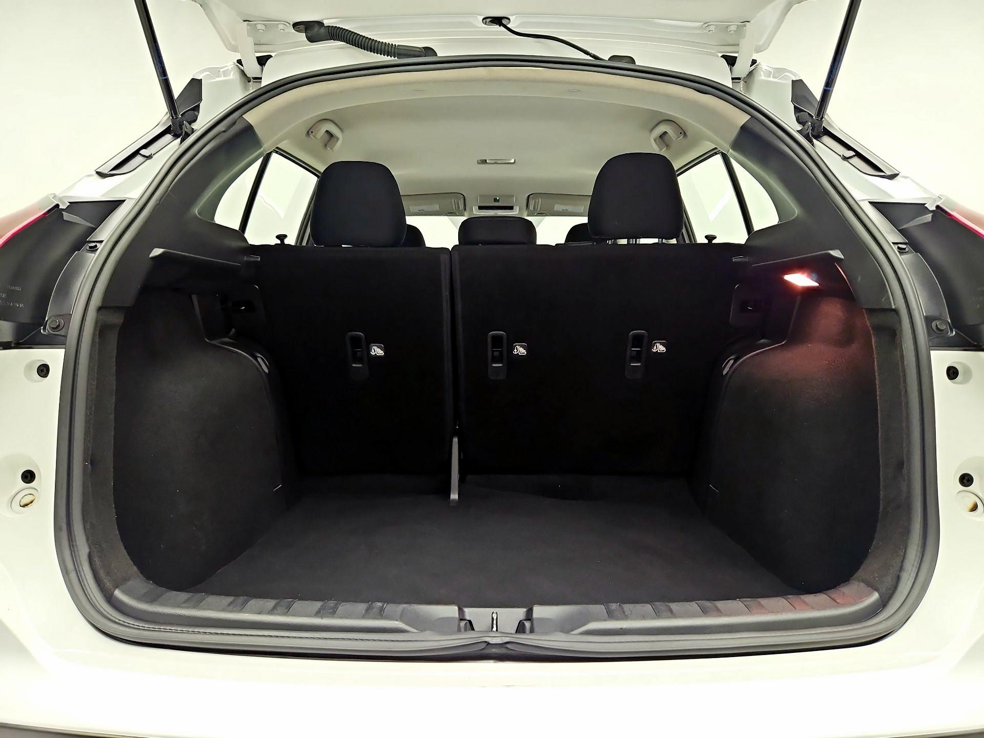 Thumbnail: 2024 Nissan Kicks - 19