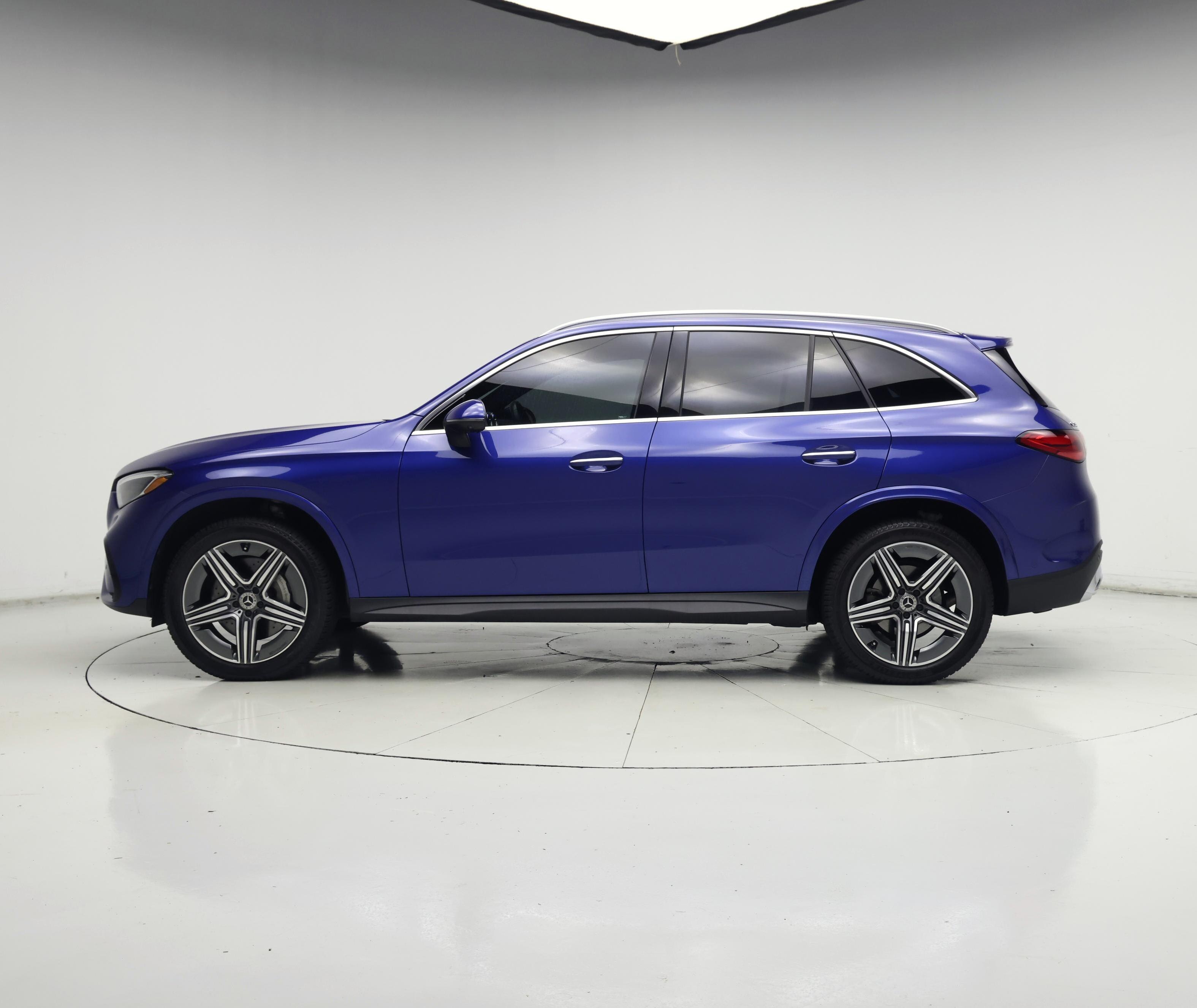 Thumbnail: 2023 Mercedes-Benz GLC - 3