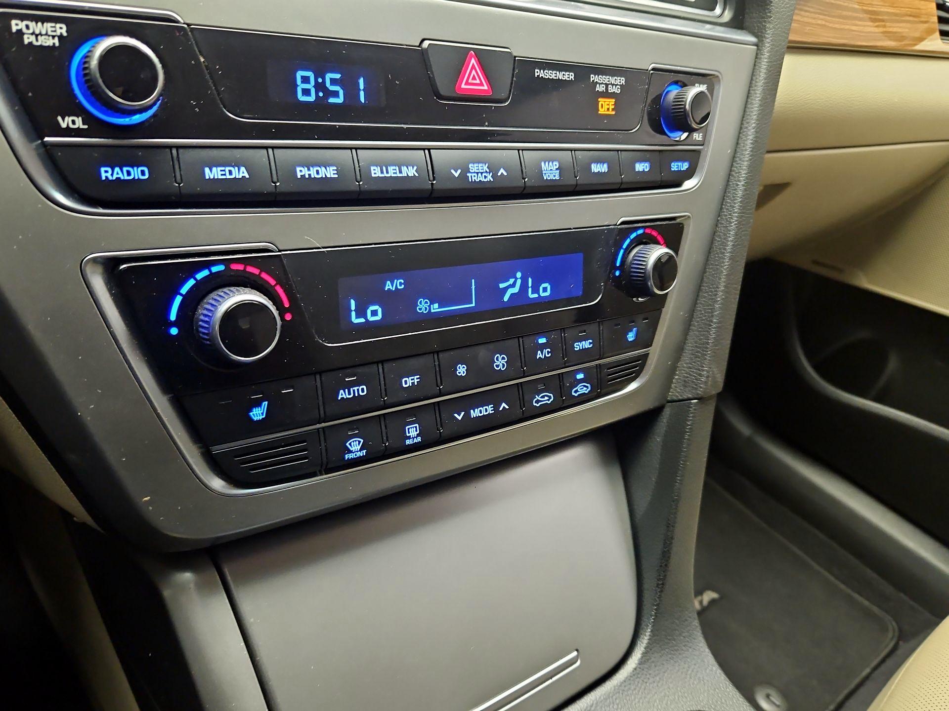 Thumbnail: 2015 Hyundai Sonata - 17