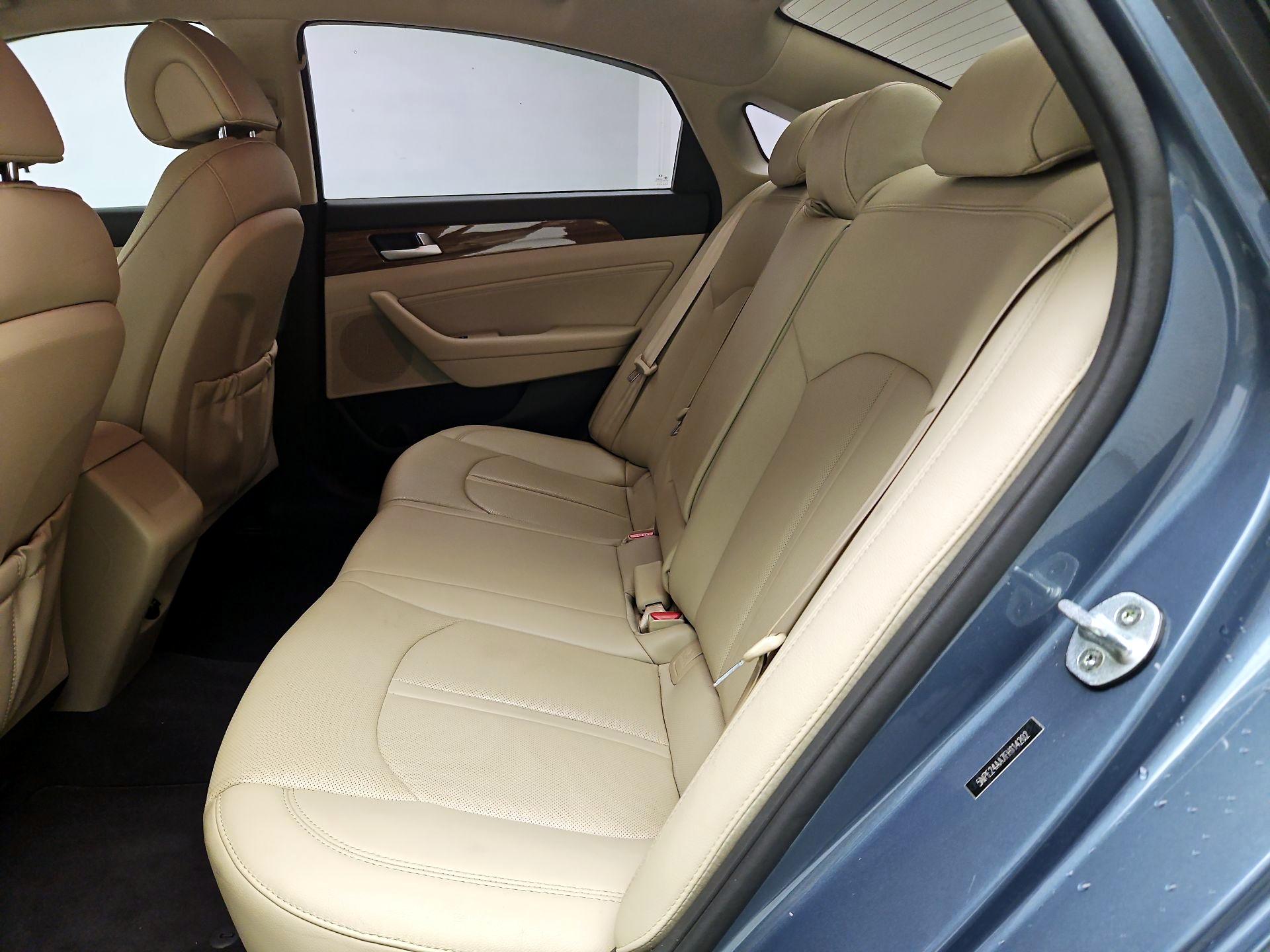 Thumbnail: 2015 Hyundai Sonata - 20