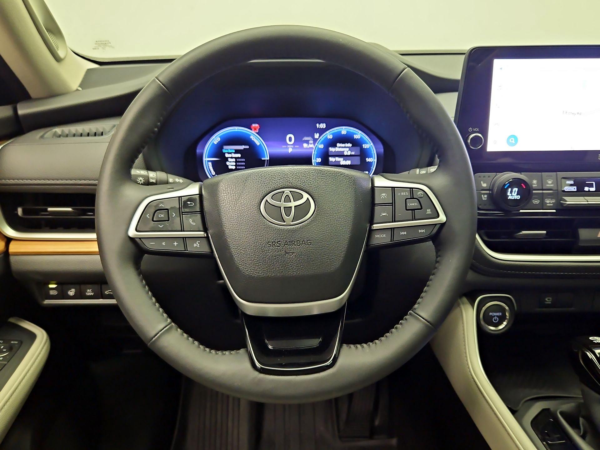 Thumbnail: 2025 Toyota Highlander - 10