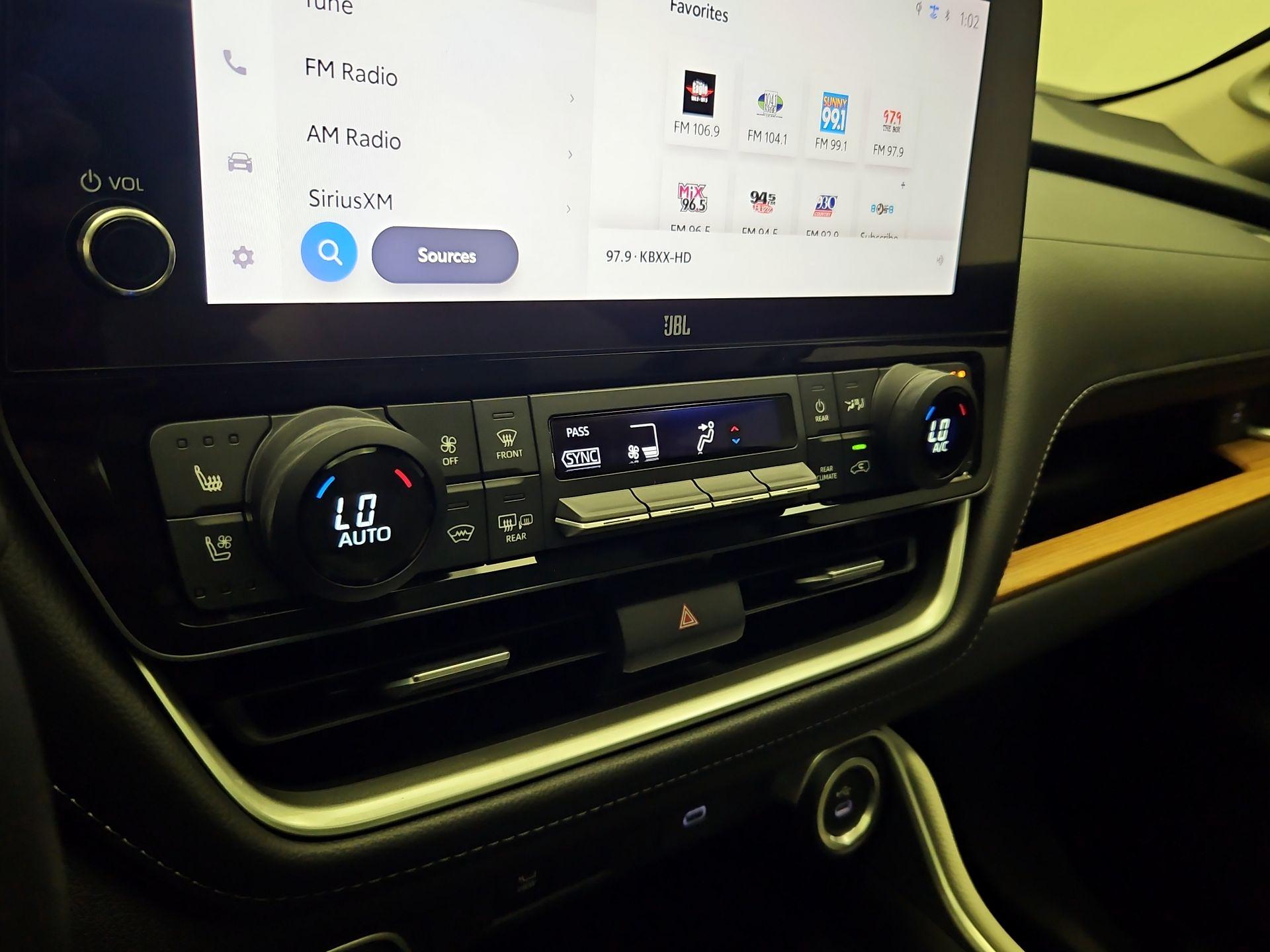 Thumbnail: 2025 Toyota Highlander - 17