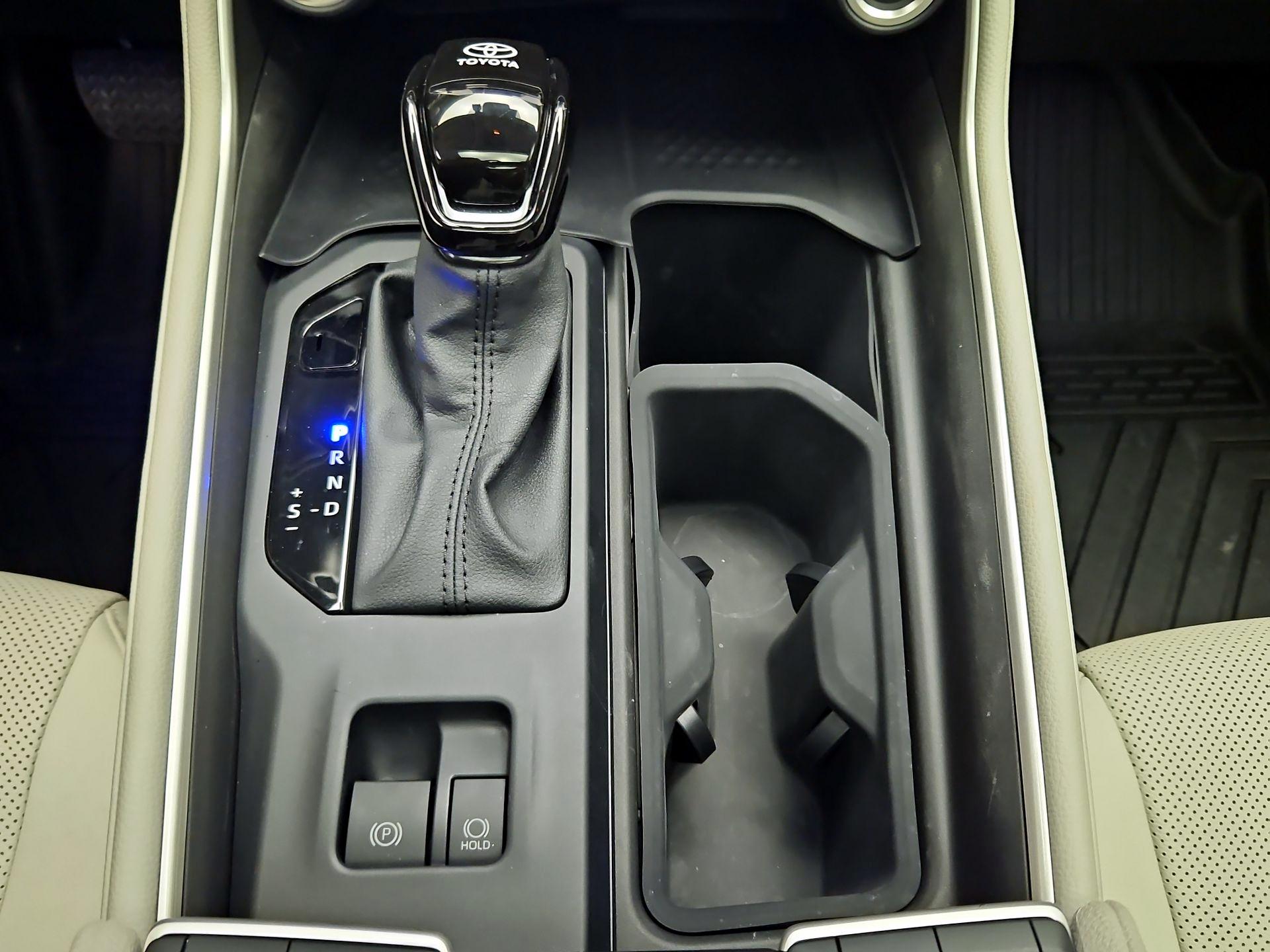 Thumbnail: 2025 Toyota Highlander - 18