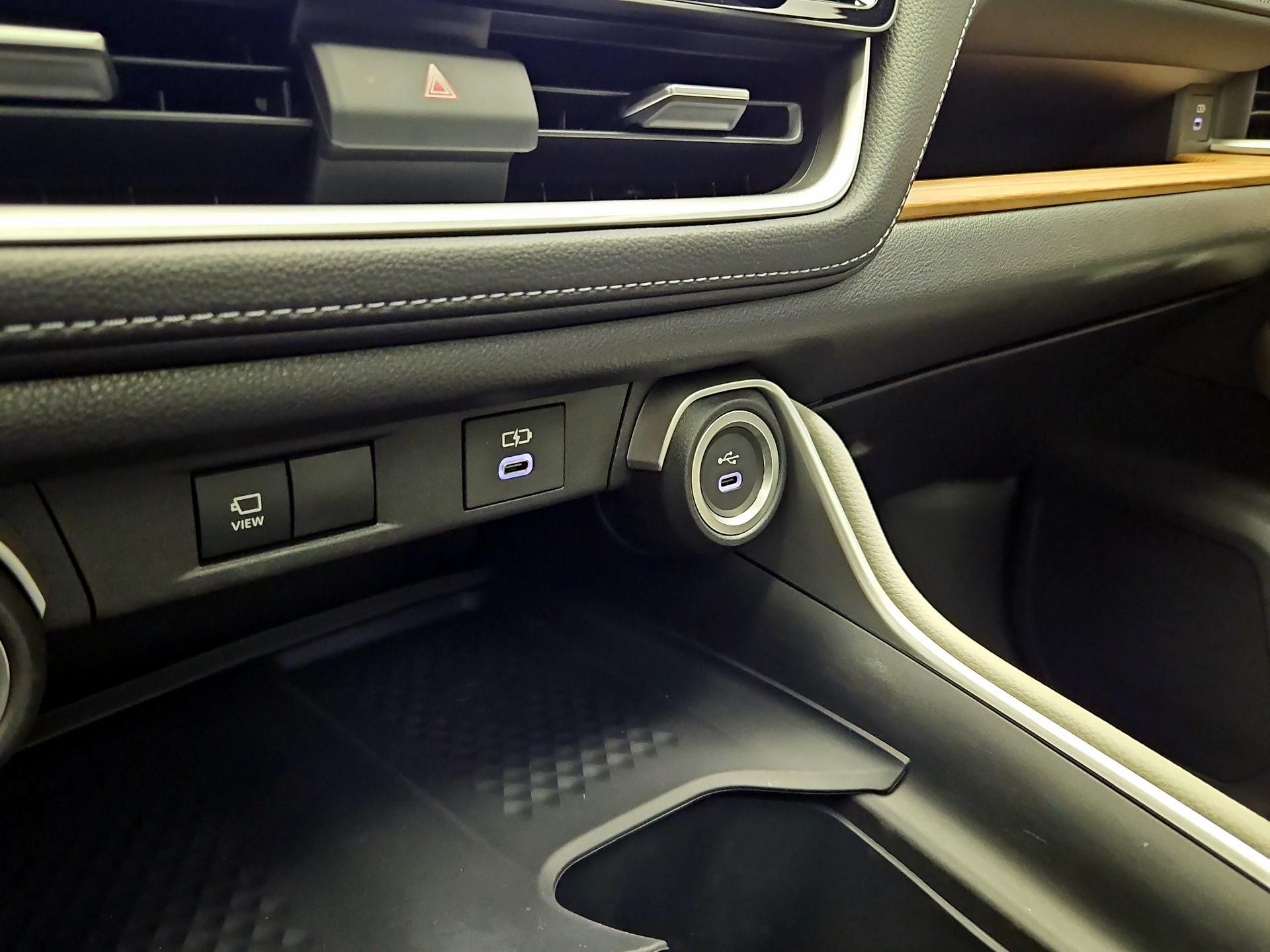 Thumbnail: 2025 Toyota Highlander - 19