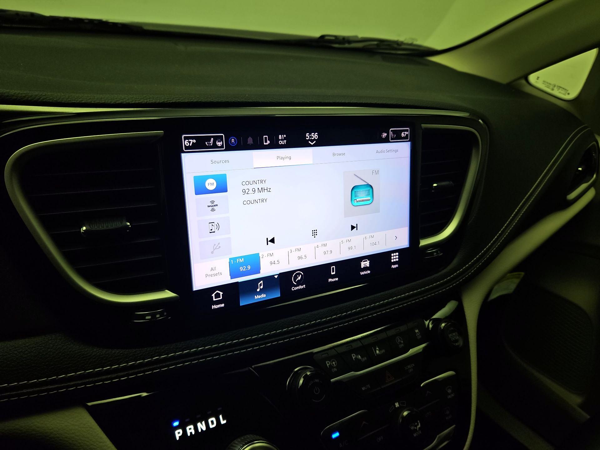 Thumbnail: 2023 Chrysler Pacifica - 15