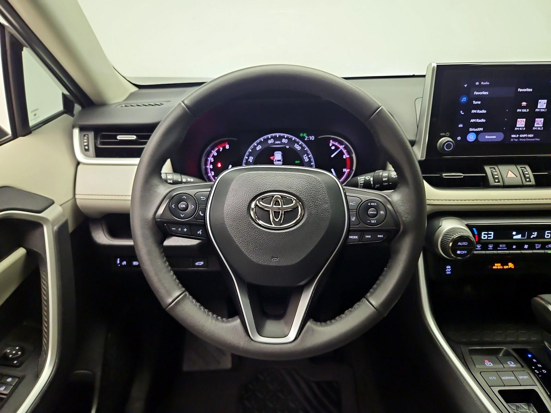 Thumbnail: 2023 Toyota RAV4 - 10