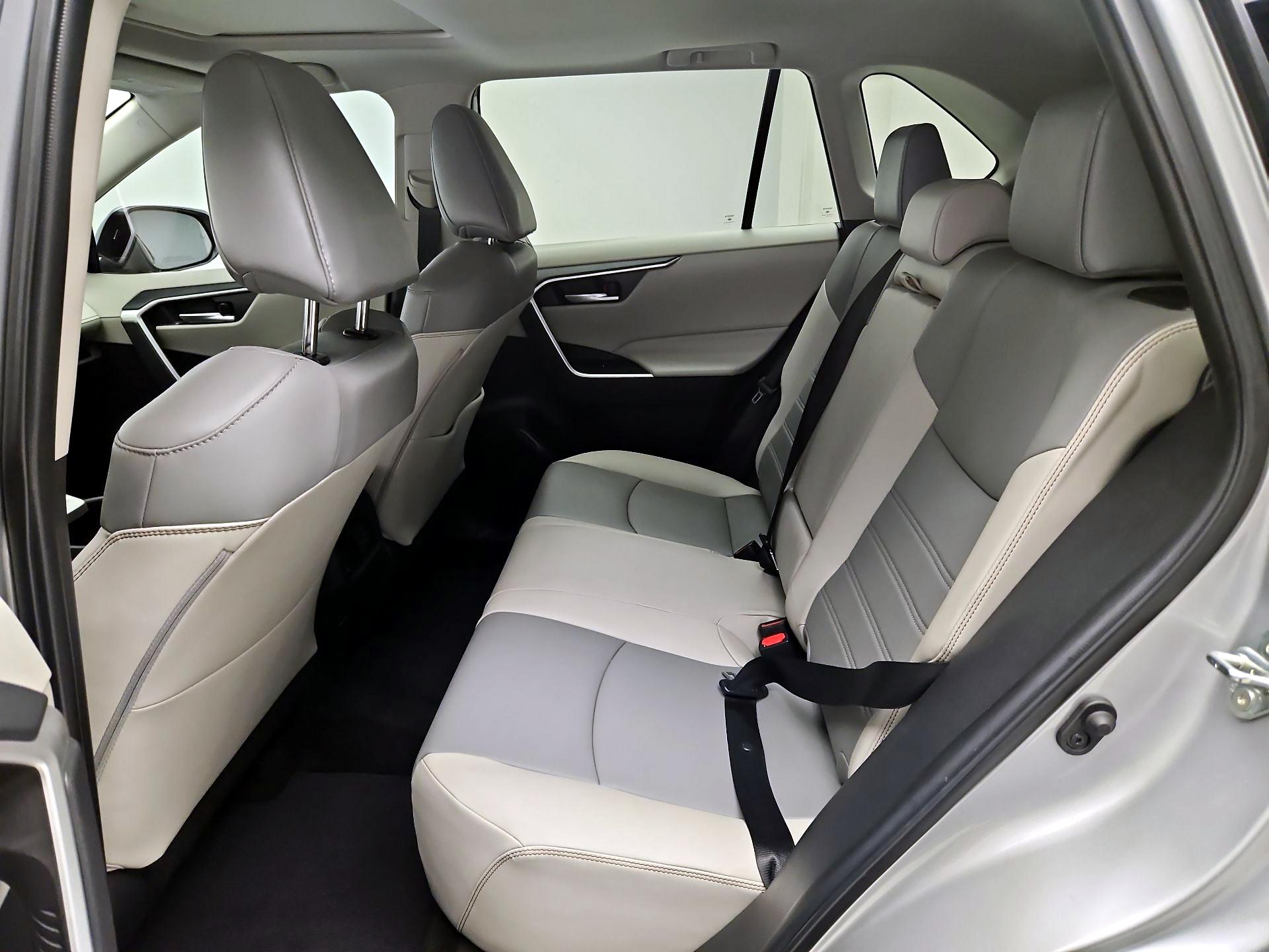 Thumbnail: 2023 Toyota RAV4 - 17