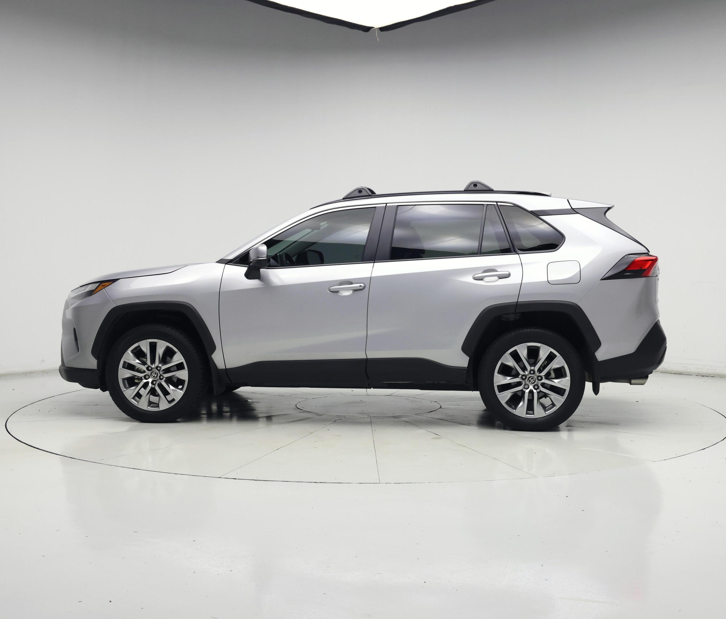 Thumbnail: 2023 Toyota RAV4 - 3