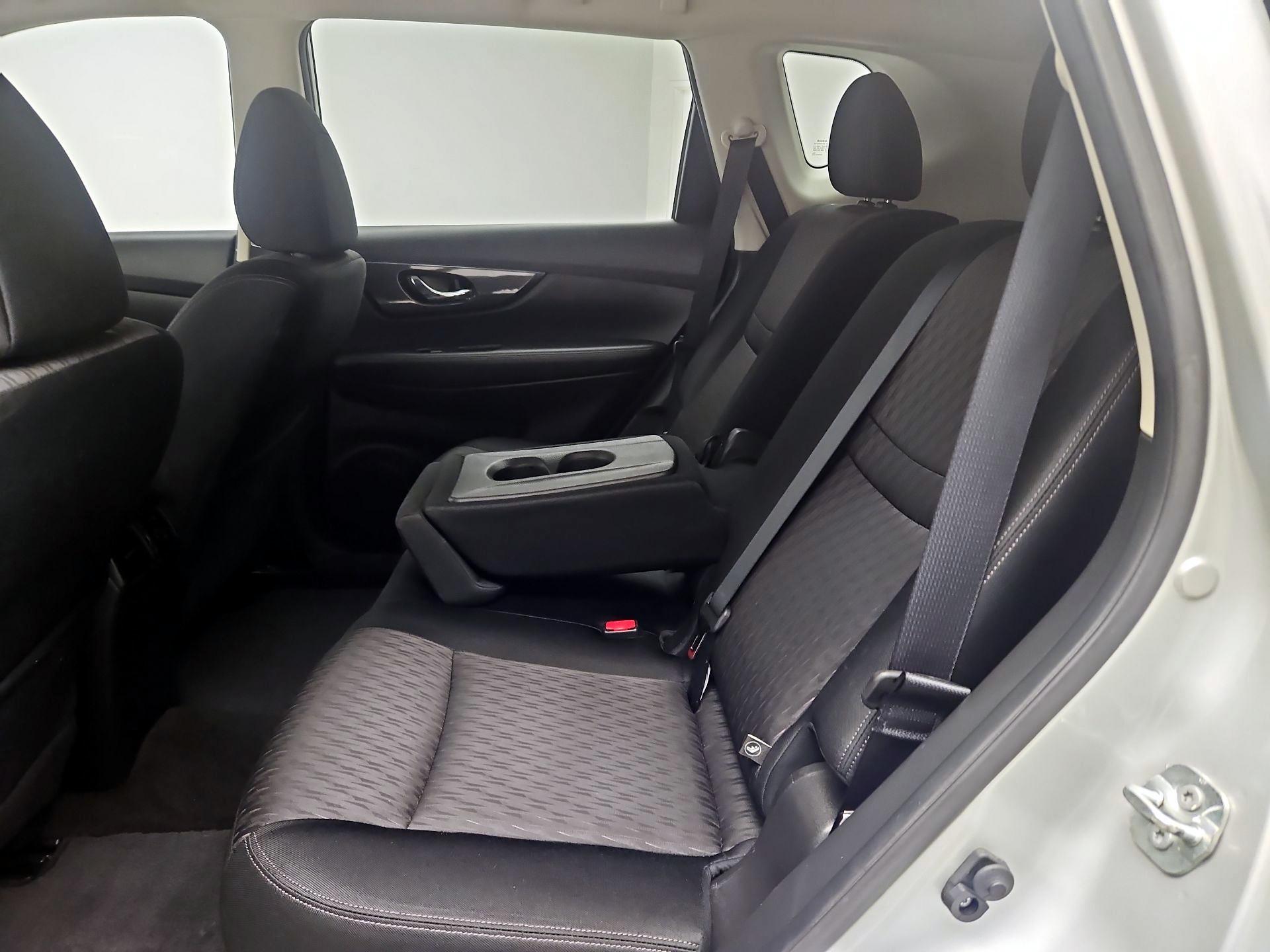 Thumbnail: 2017 Nissan Rogue - 19