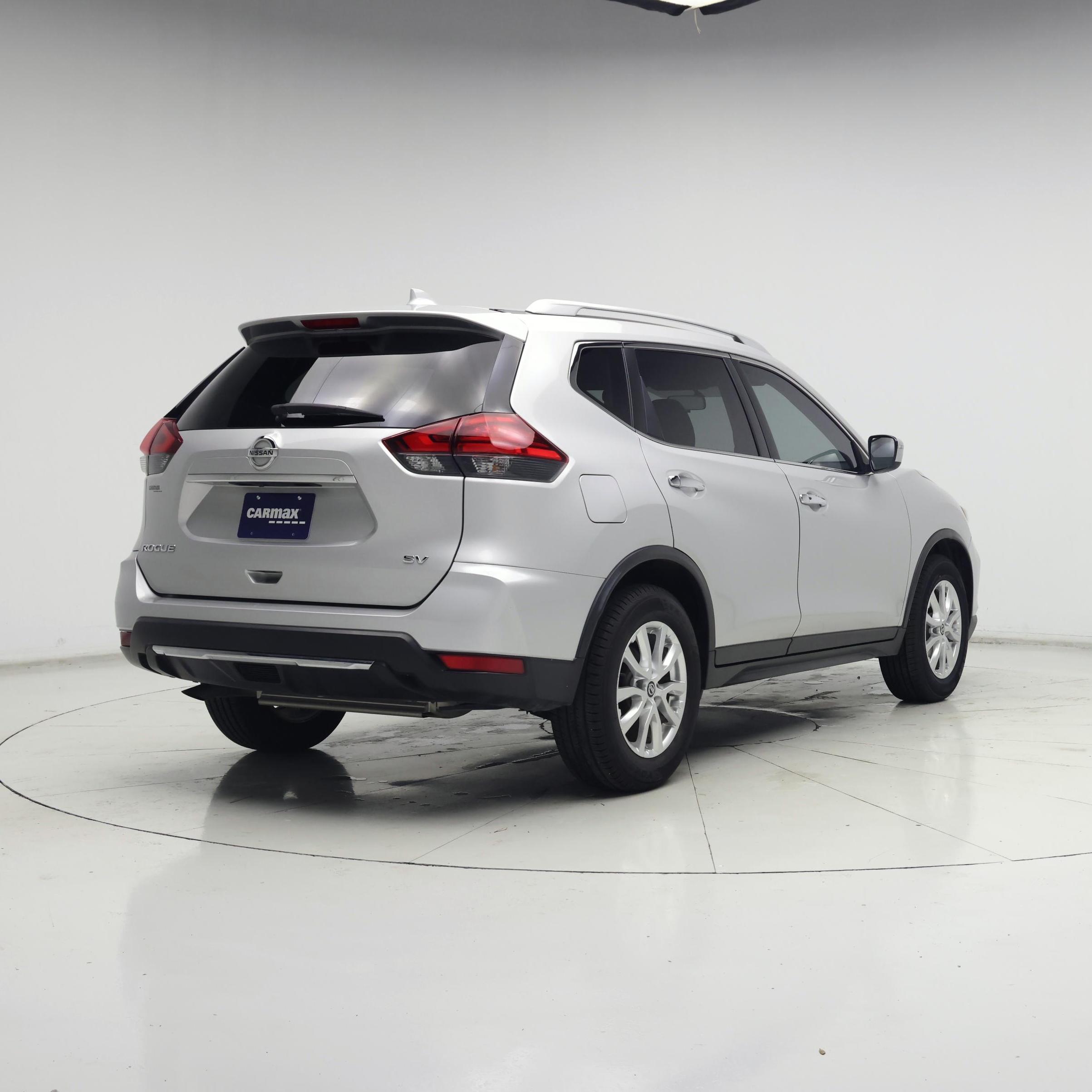 Thumbnail: 2017 Nissan Rogue - 8