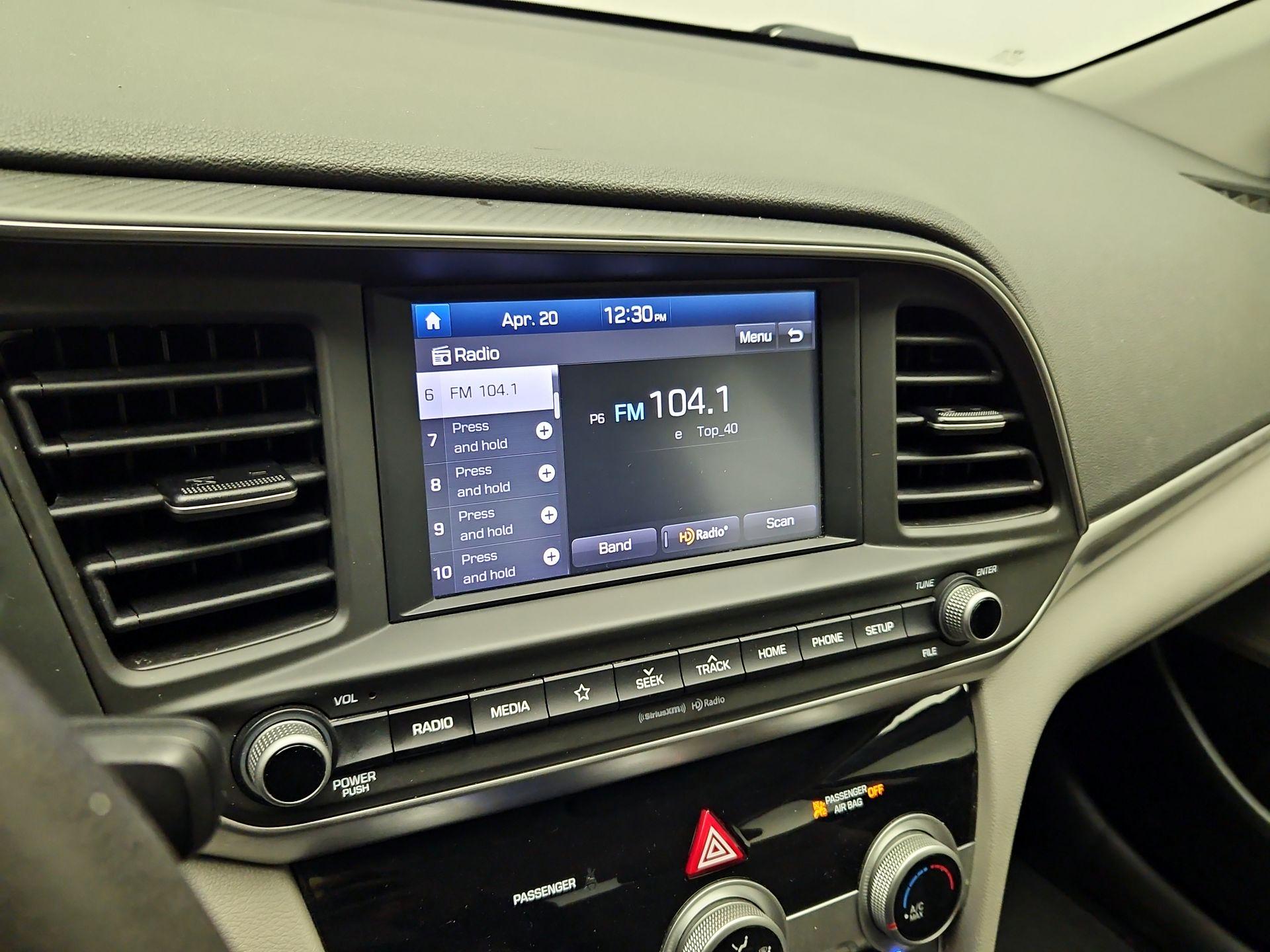 Thumbnail: 2019 Hyundai Elantra - 15