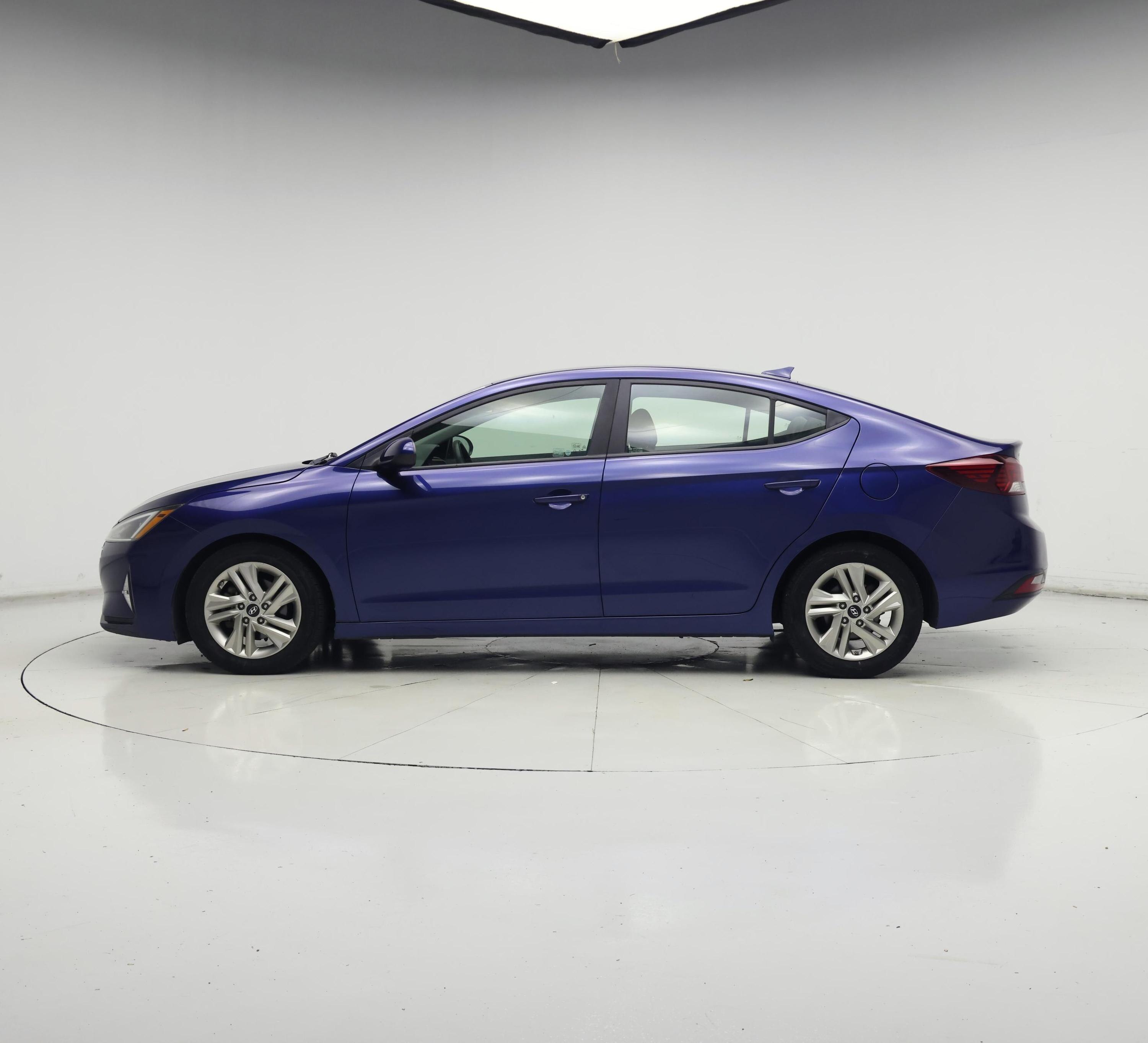 Thumbnail: 2019 Hyundai Elantra - 3