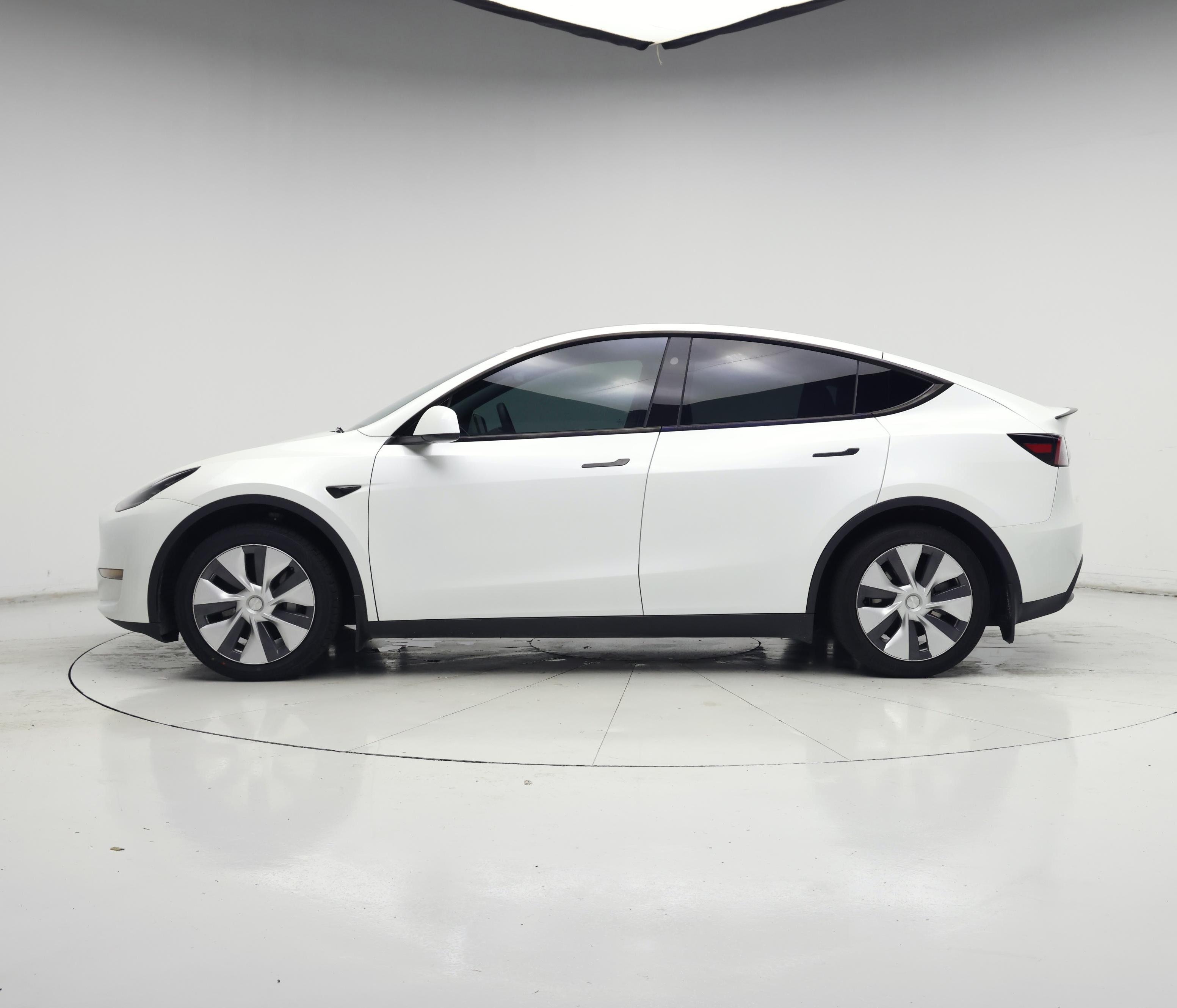 Thumbnail: 2023 Tesla Model Y - 3