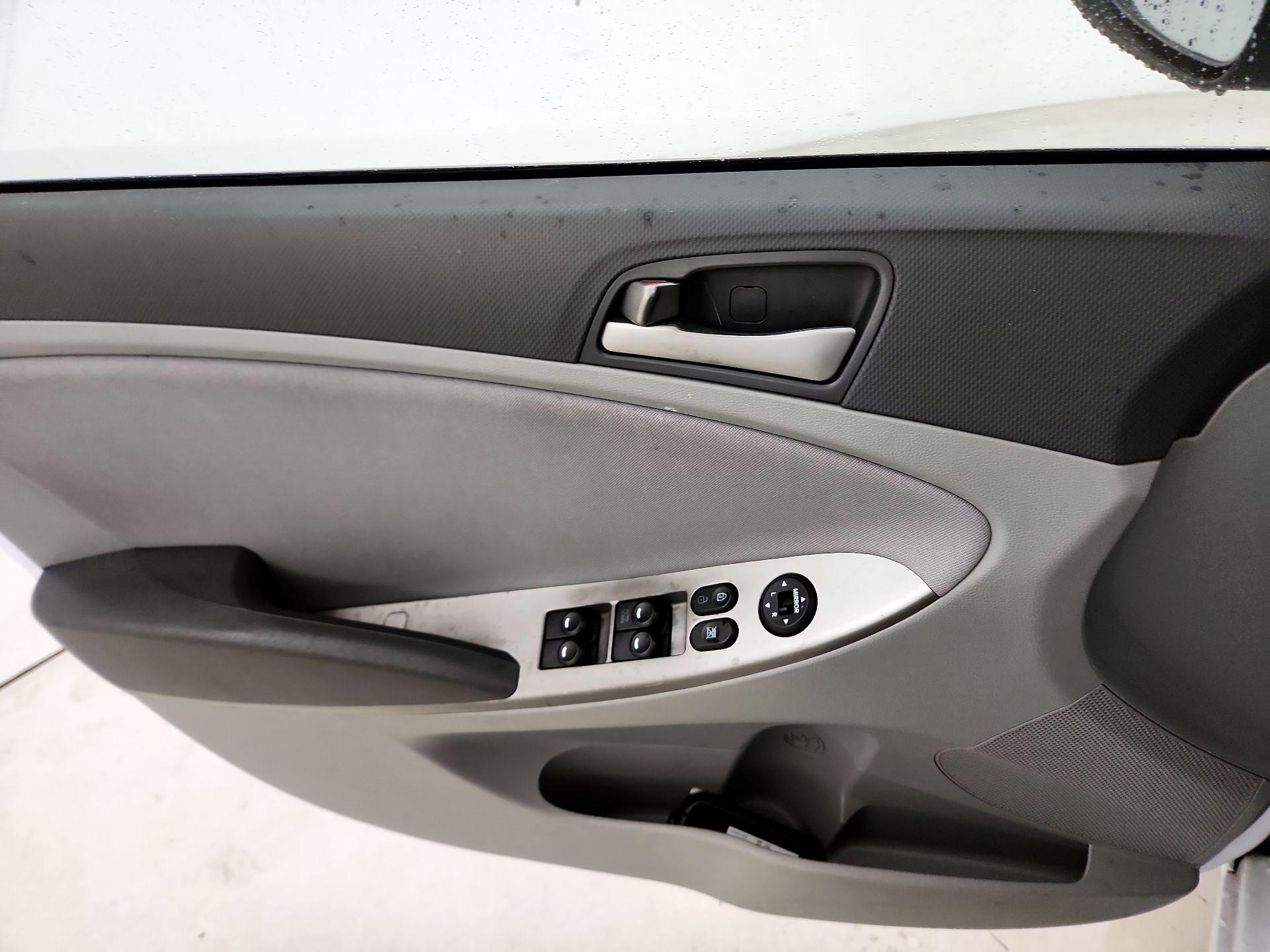 Thumbnail: 2017 Hyundai Accent - 12