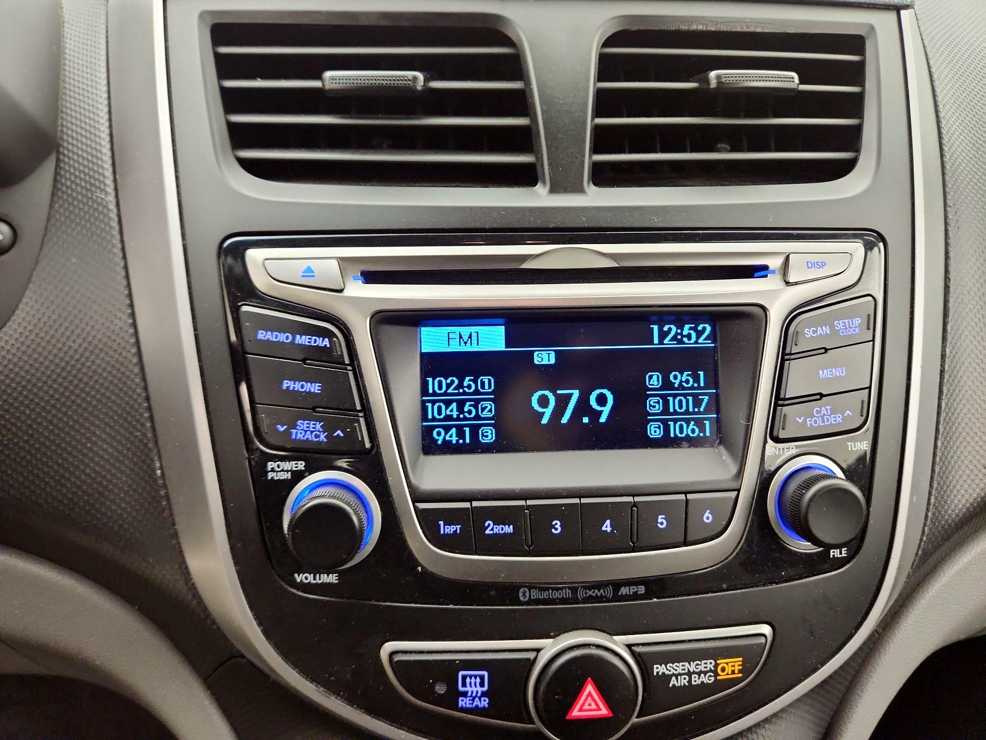 Thumbnail: 2017 Hyundai Accent - 14