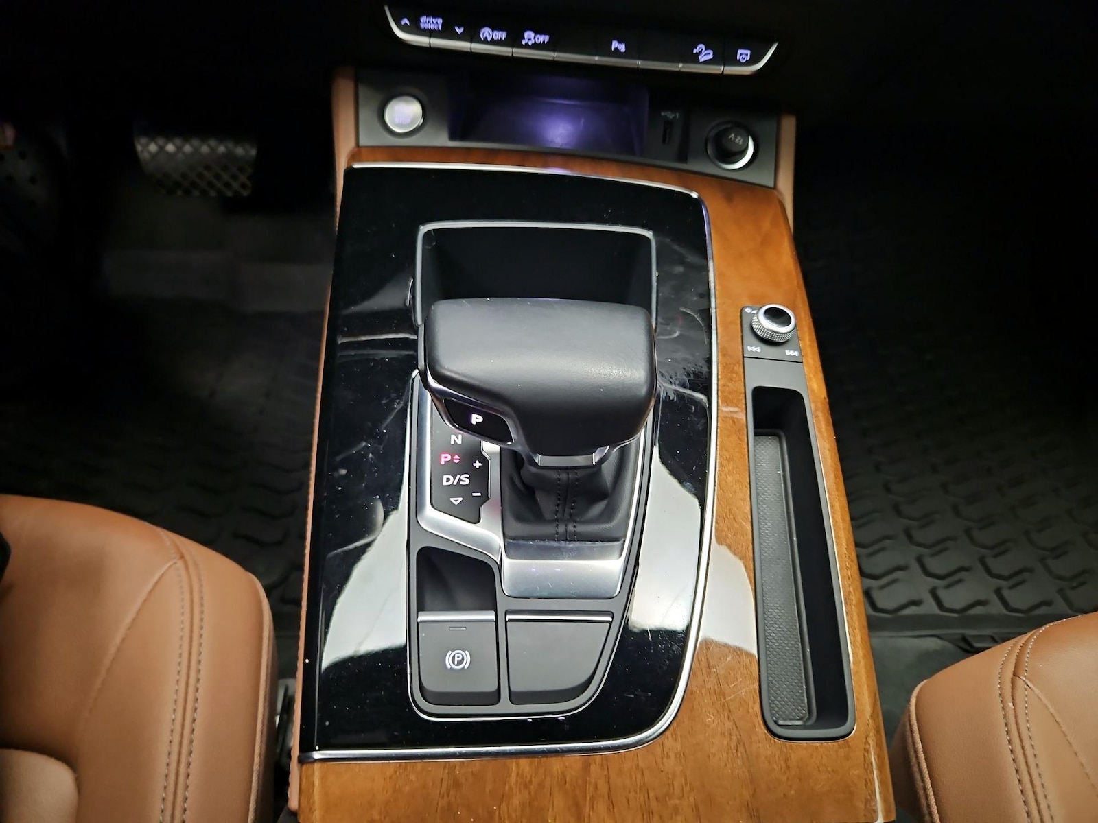 2022 Audi Q5 Premium Plus - Photo 17