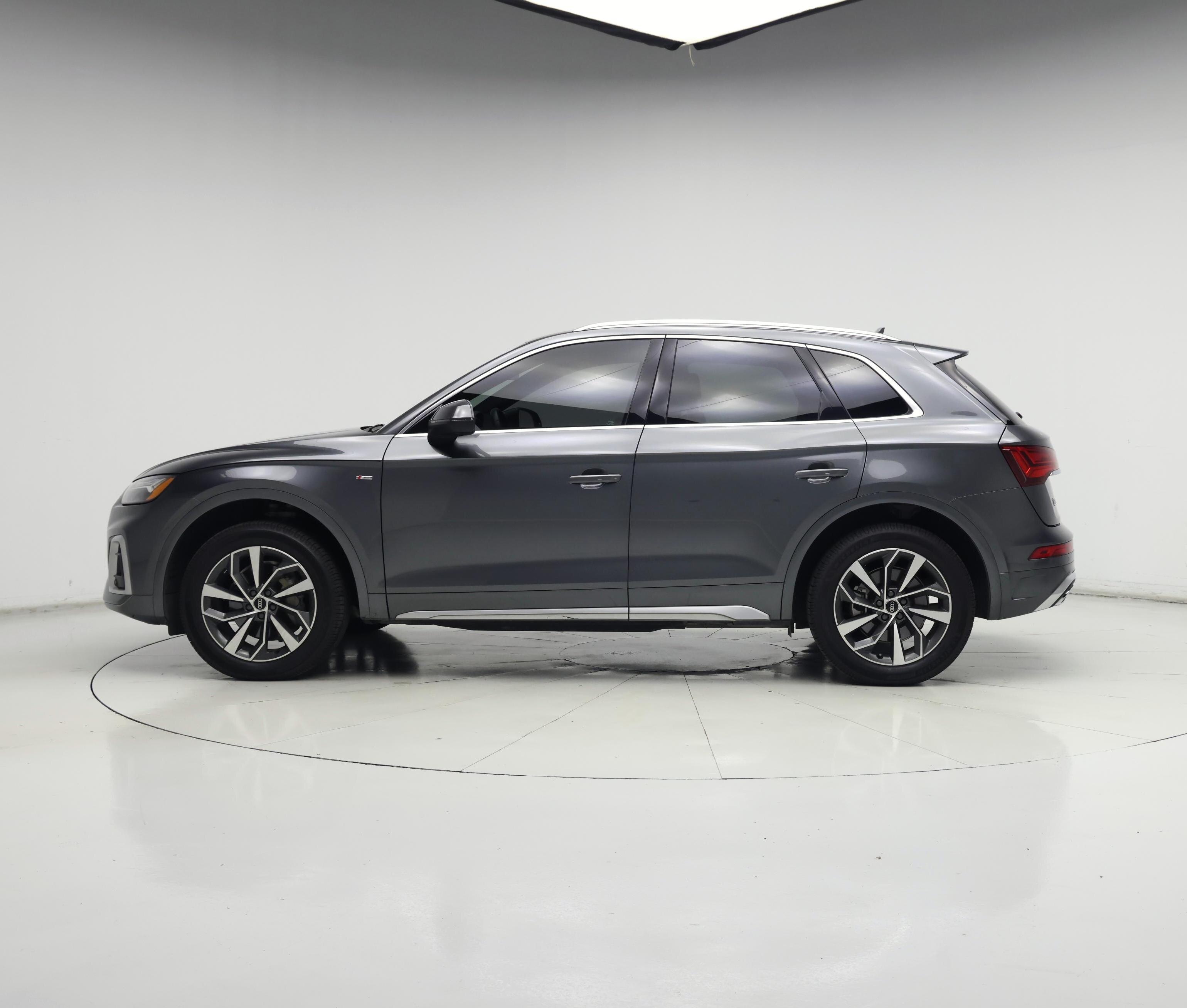 Thumbnail: 2022 Audi Q5 - 3