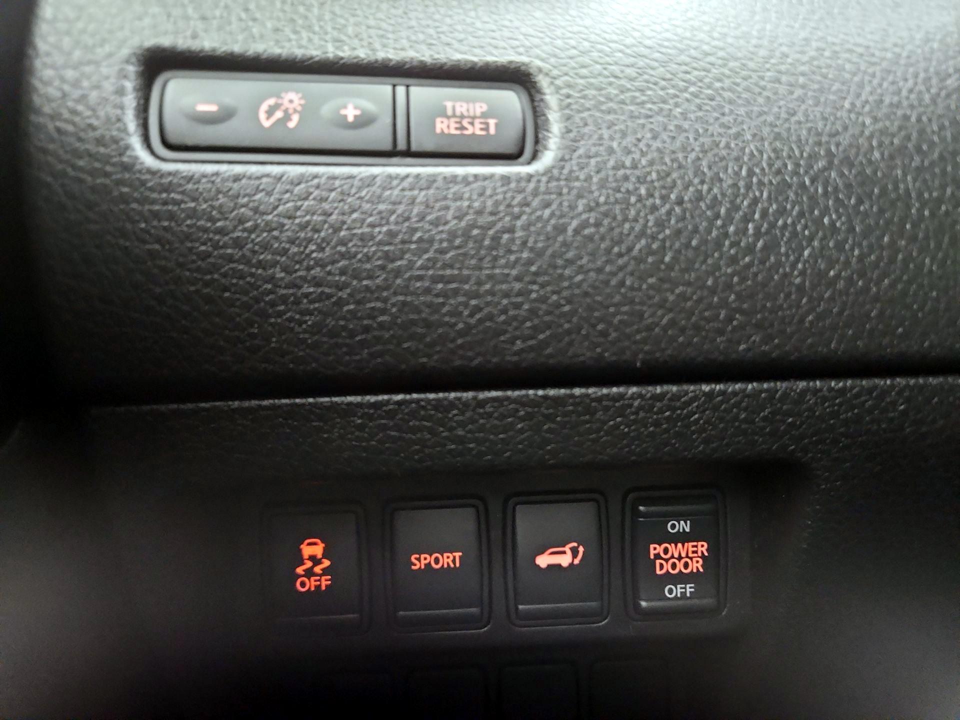 Thumbnail: 2014 Nissan Rogue - 13