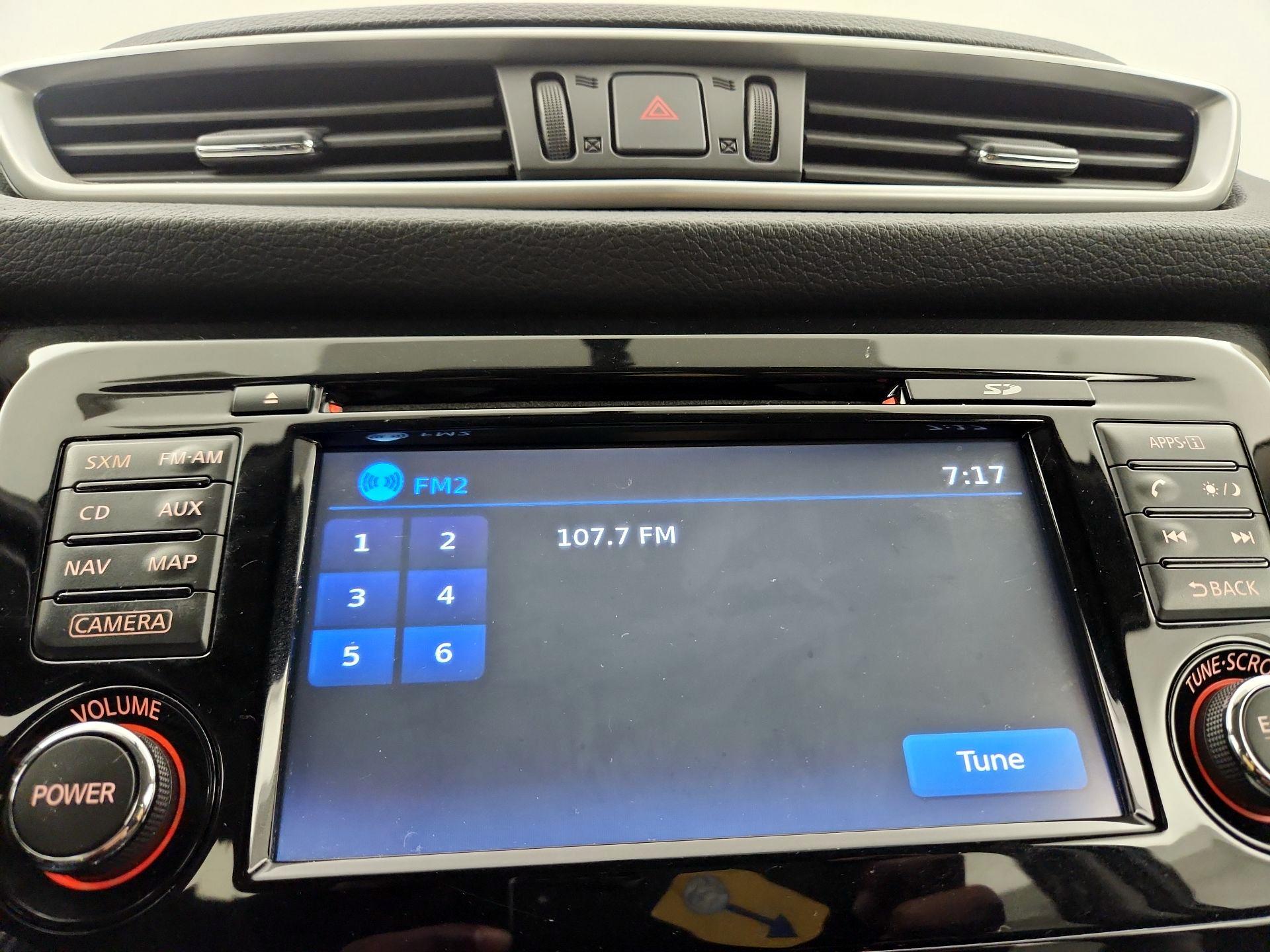 Thumbnail: 2014 Nissan Rogue - 16