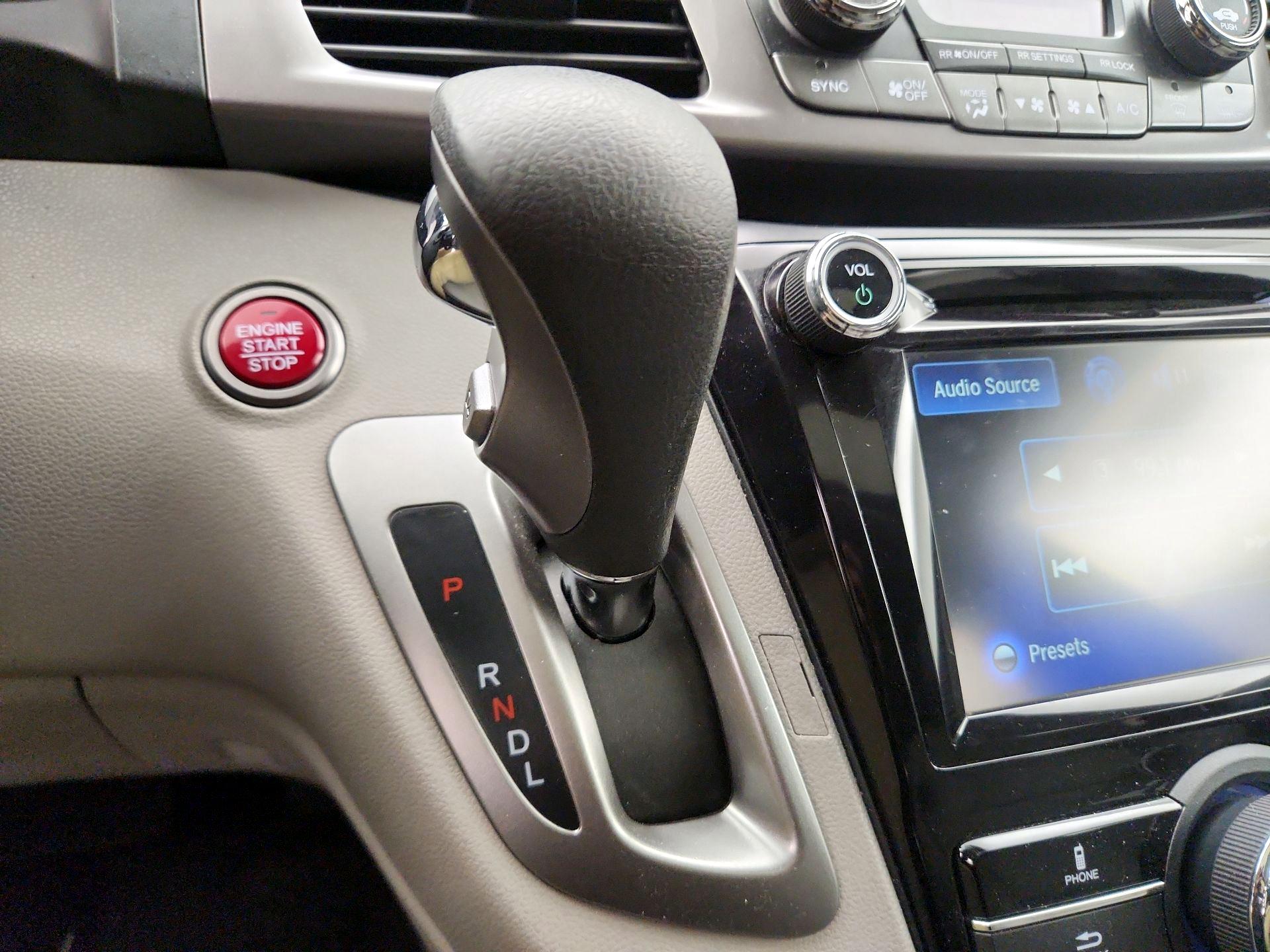 Thumbnail: 2016 Honda Odyssey - 17