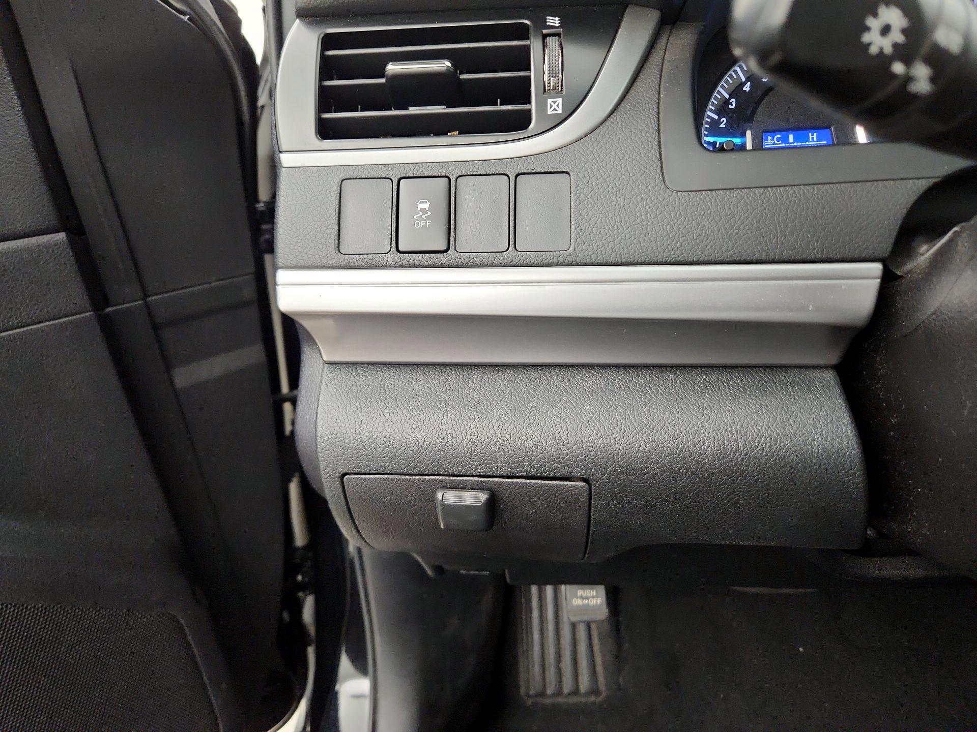 Thumbnail: 2014 Toyota Camry - 13