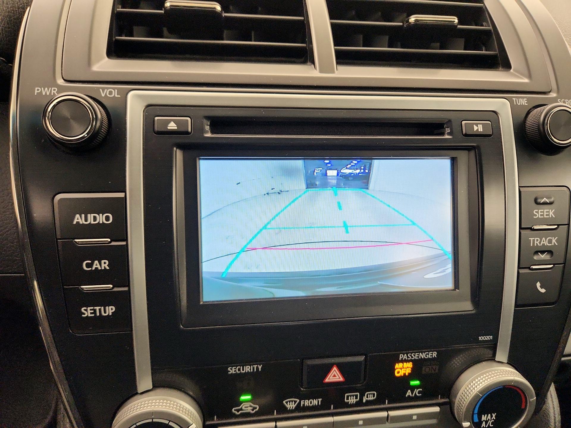 Thumbnail: 2014 Toyota Camry - 14