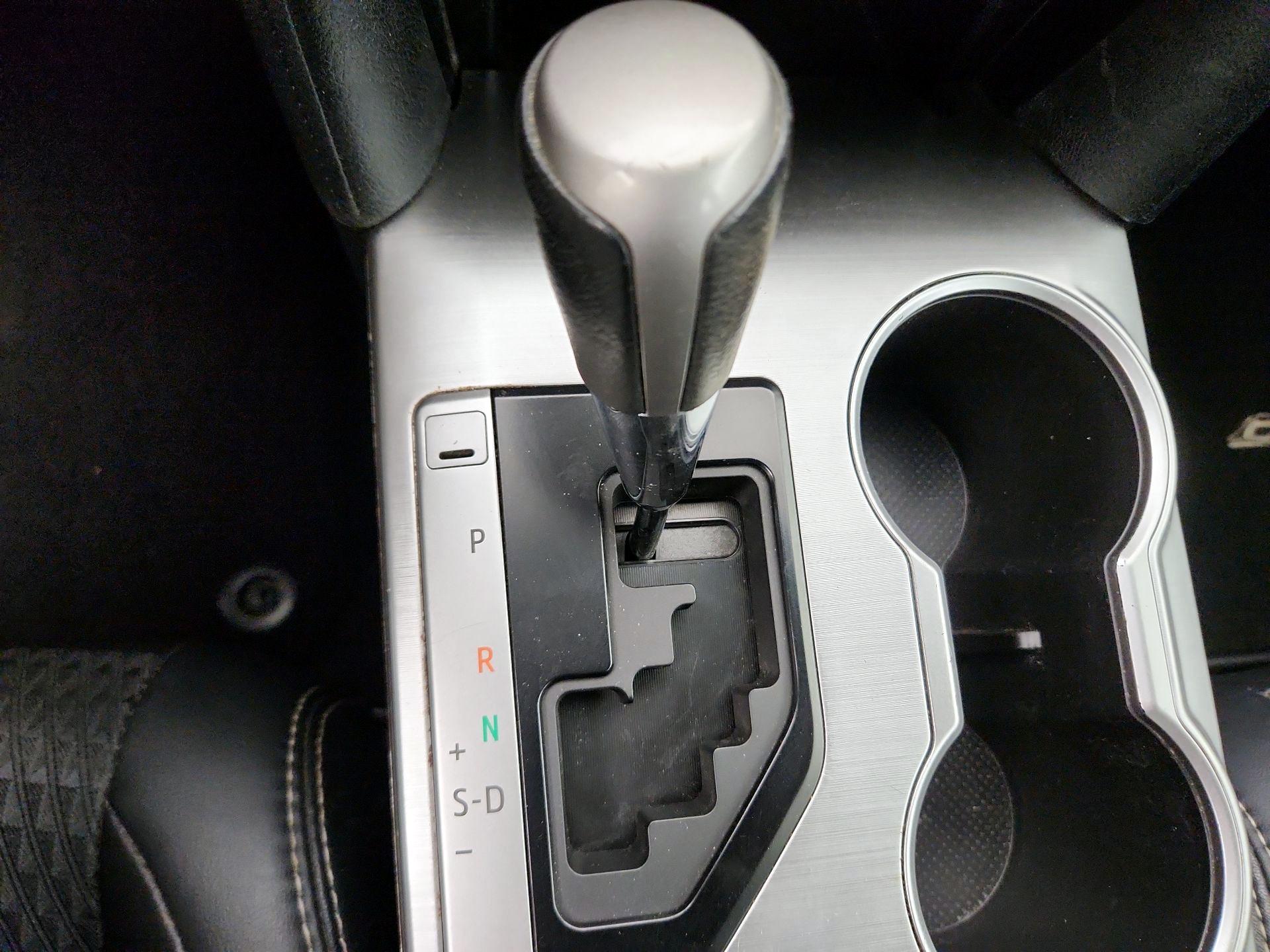 Thumbnail: 2014 Toyota Camry - 17