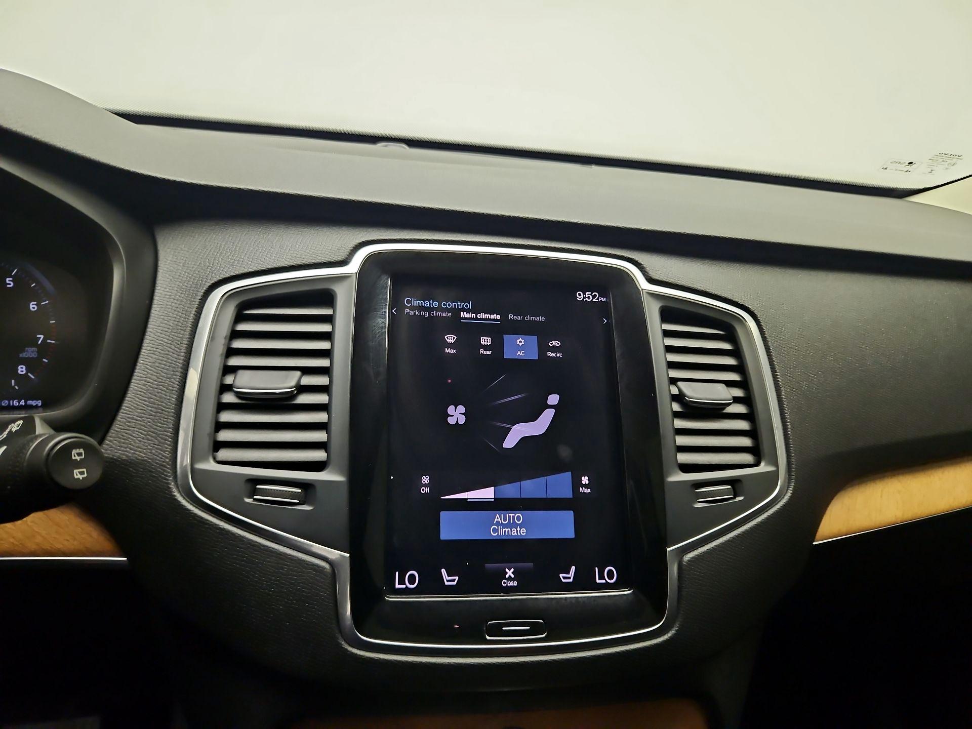 Thumbnail: 2022 Volvo XC90 - 15