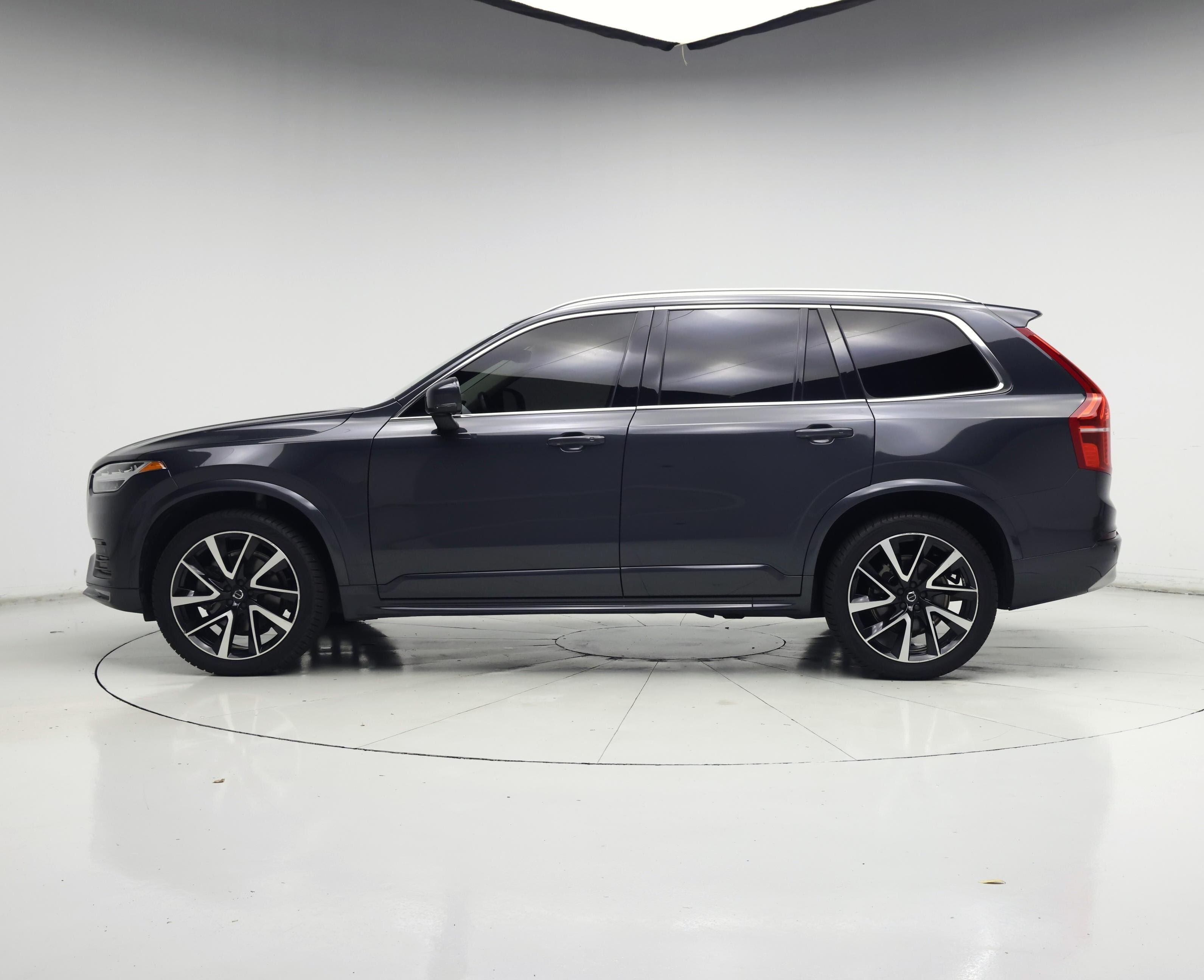 Thumbnail: 2022 Volvo XC90 - 3