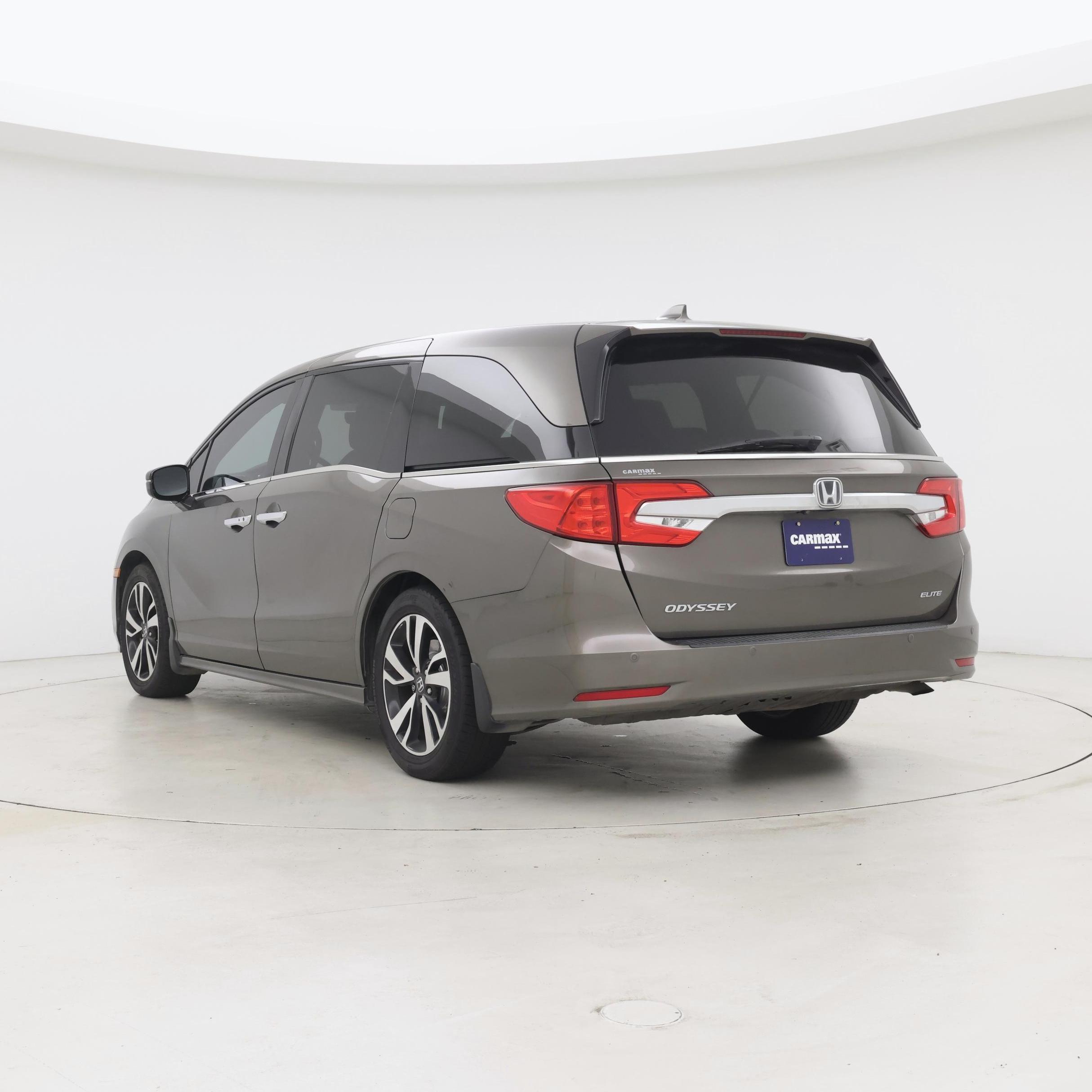 Thumbnail: 2019 Honda Odyssey - 2