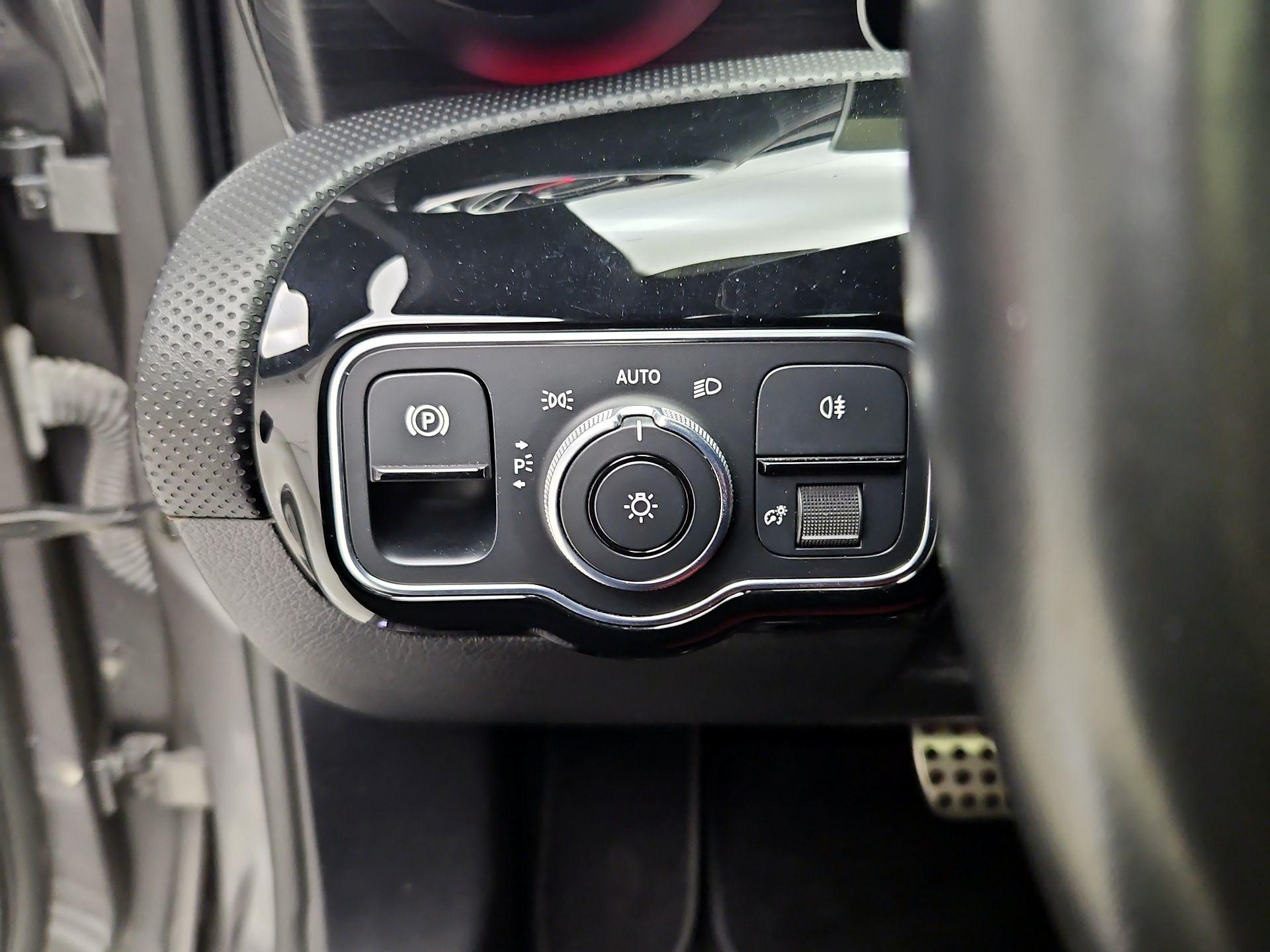 Thumbnail: 2020 Mercedes-Benz A-Class - 13