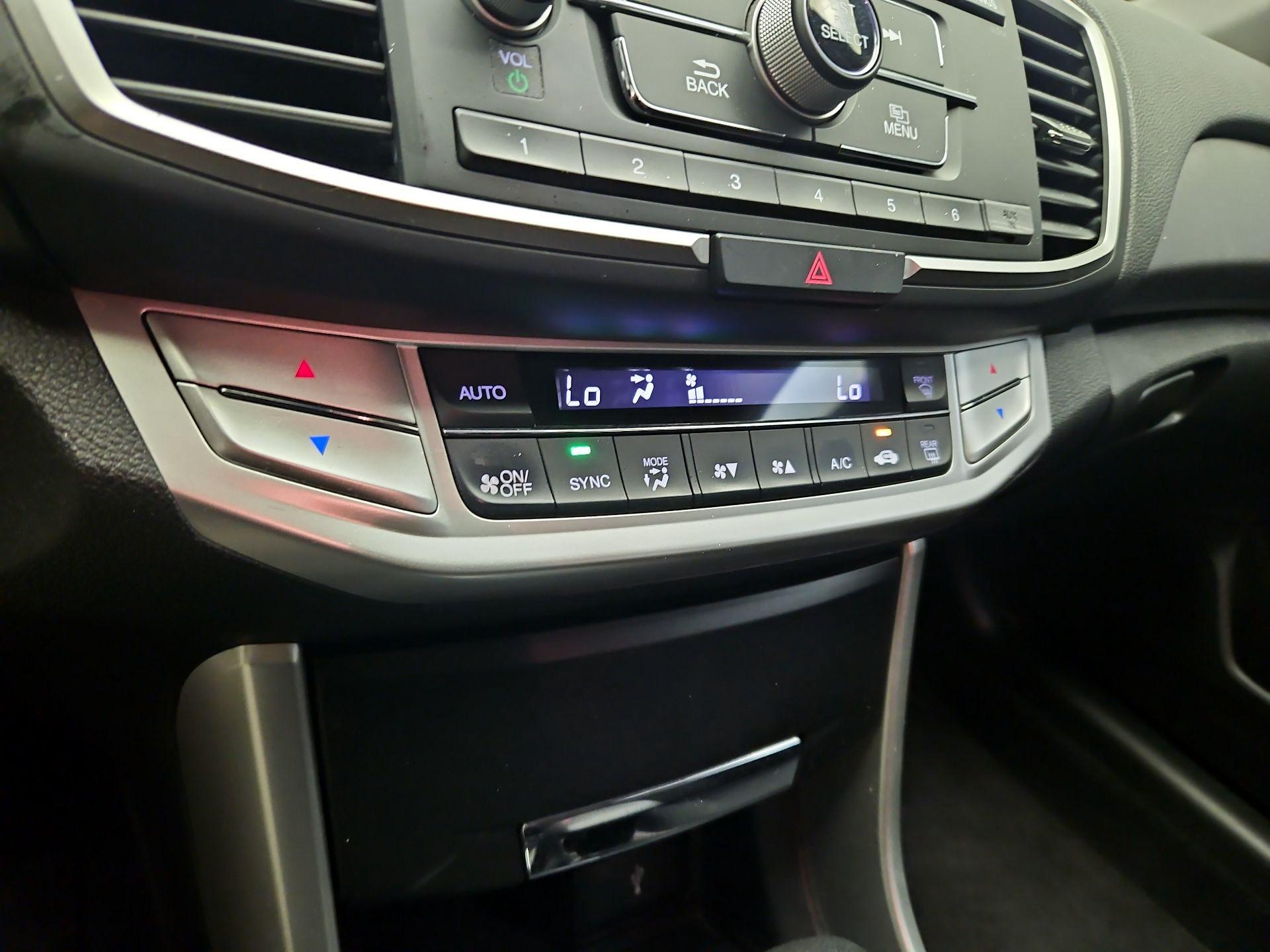 Thumbnail: 2015 Honda Accord - 16