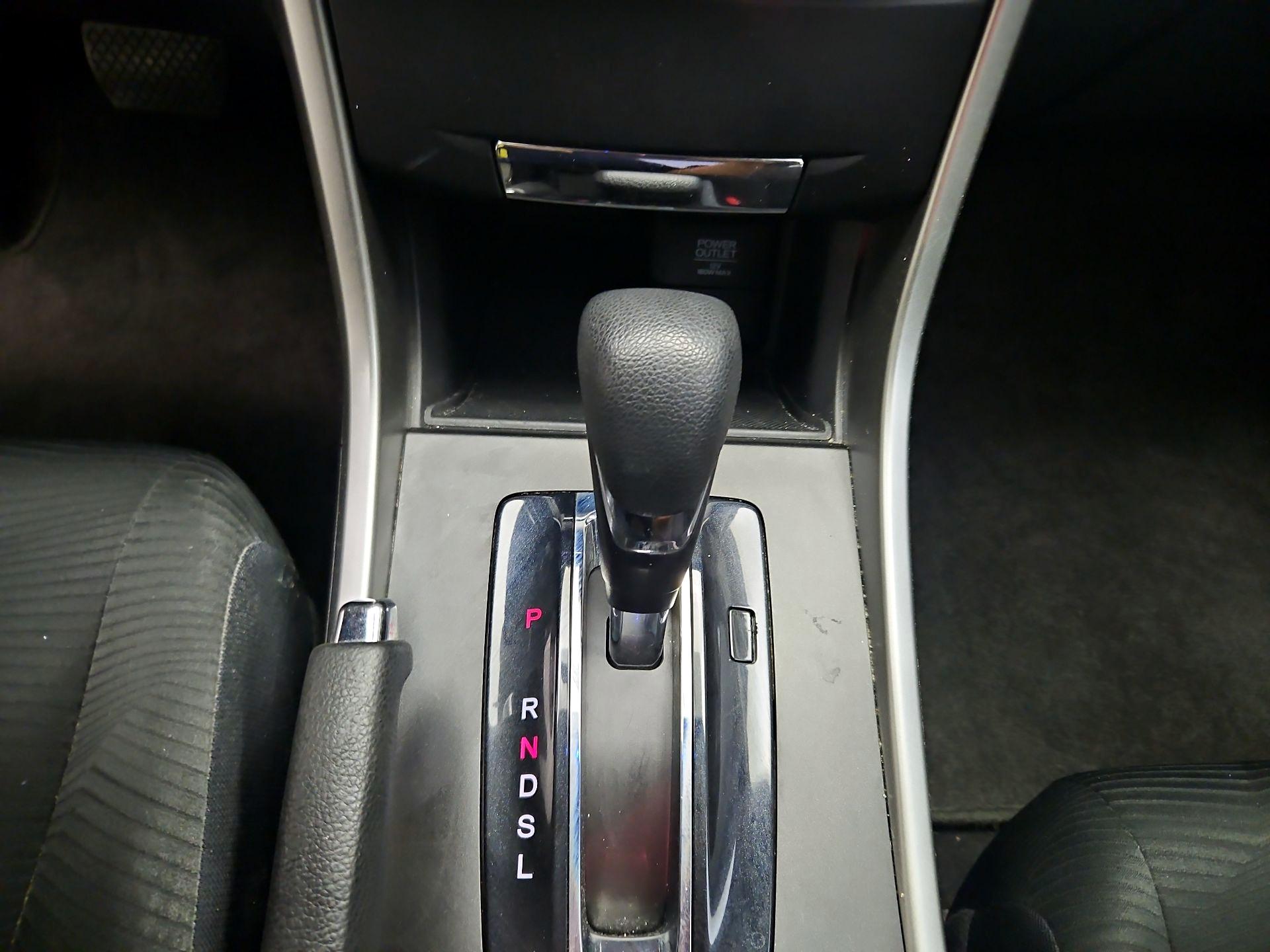 Thumbnail: 2015 Honda Accord - 17