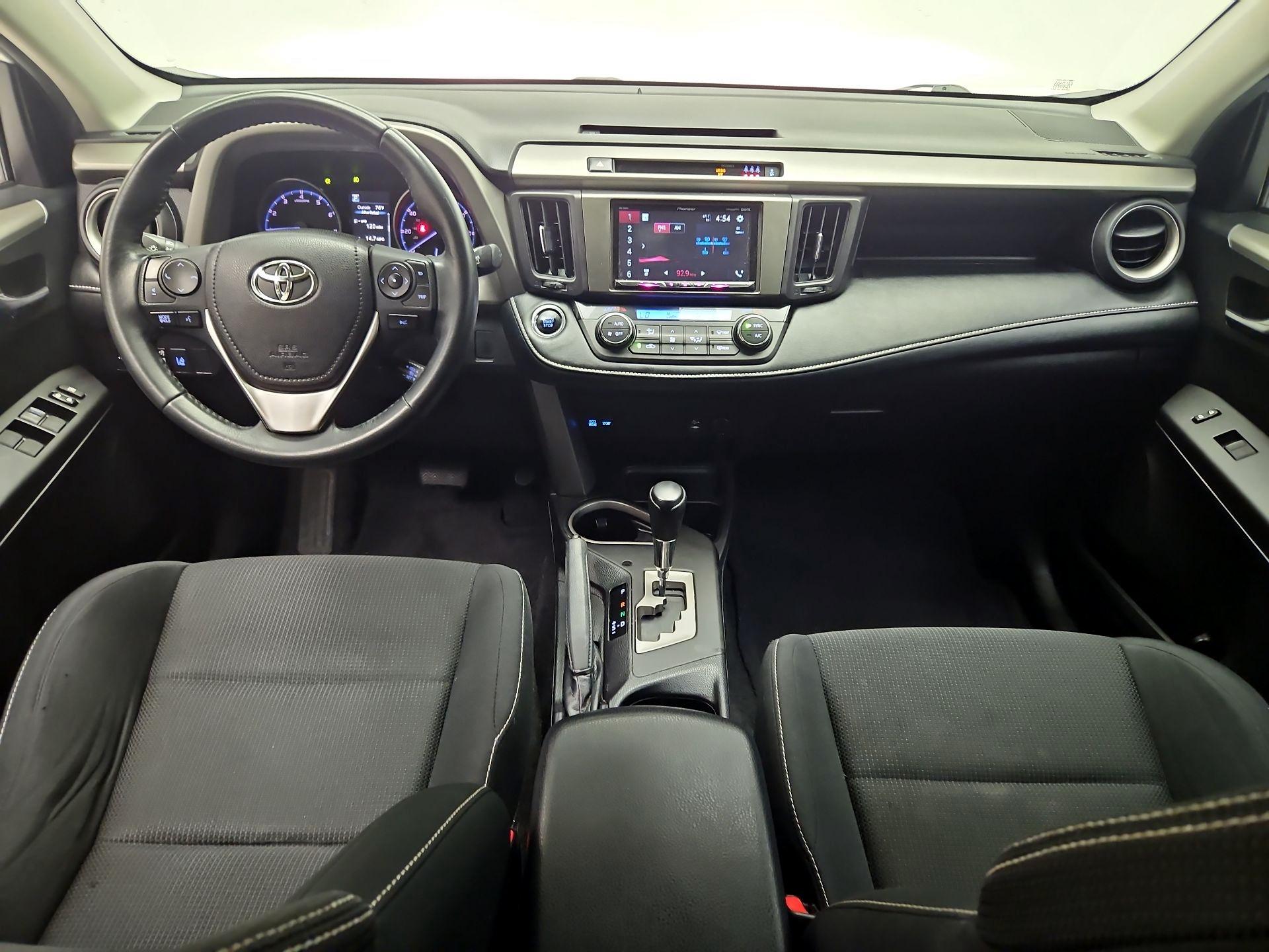 Thumbnail: 2018 Toyota RAV4 - 9