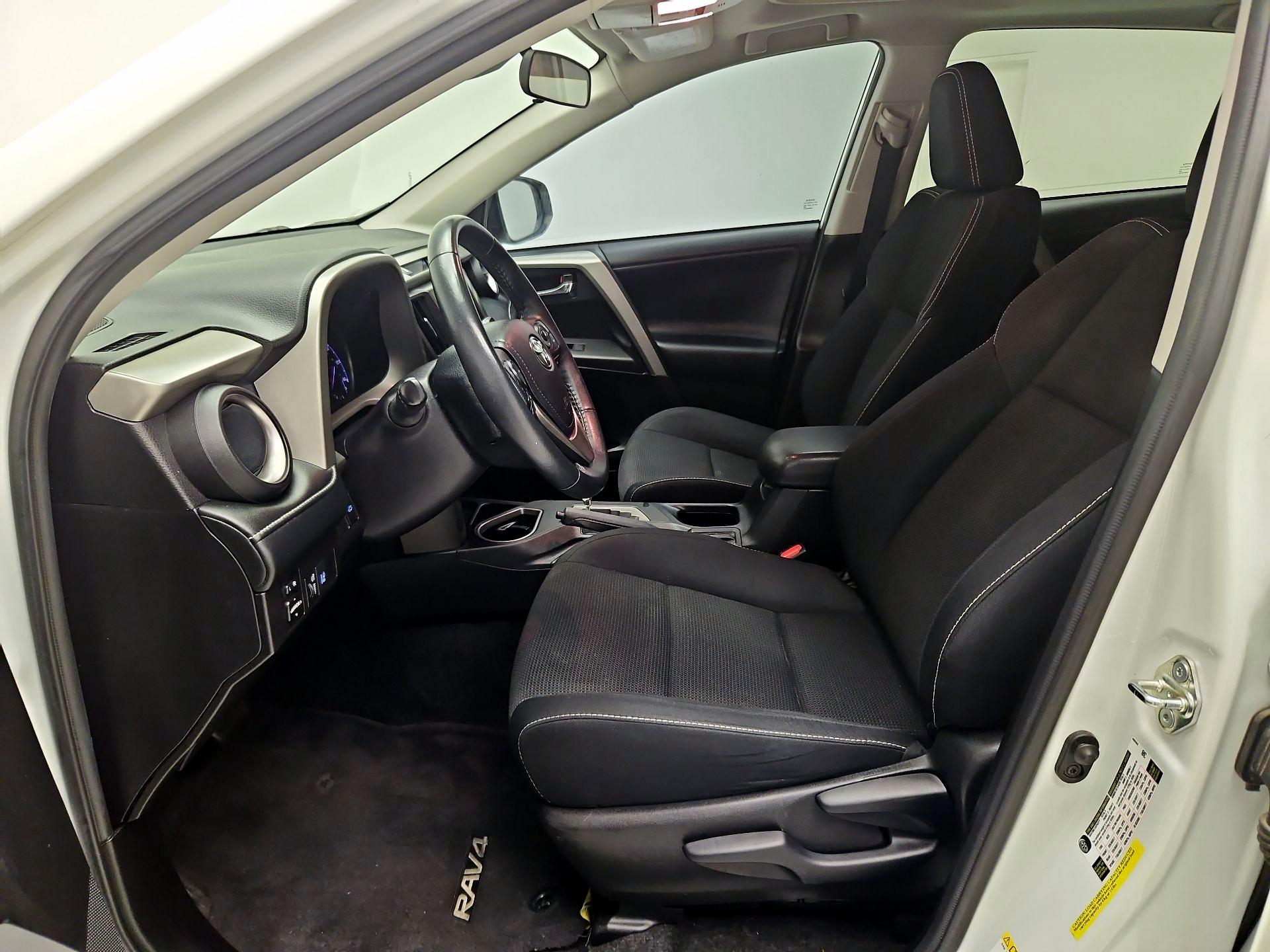 Thumbnail: 2018 Toyota RAV4 - 11