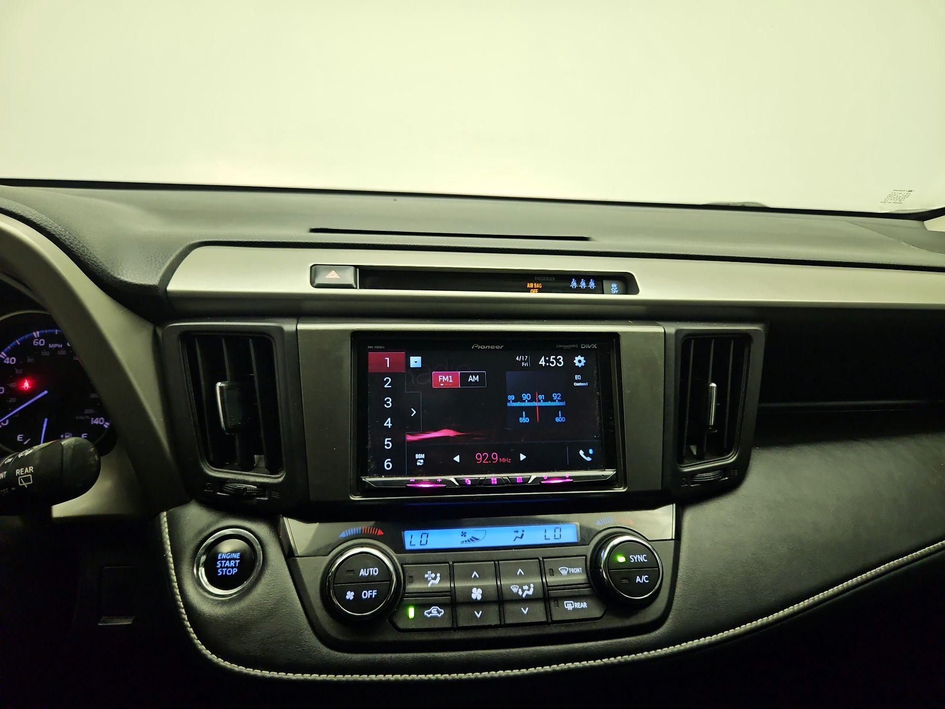 Thumbnail: 2018 Toyota RAV4 - 14