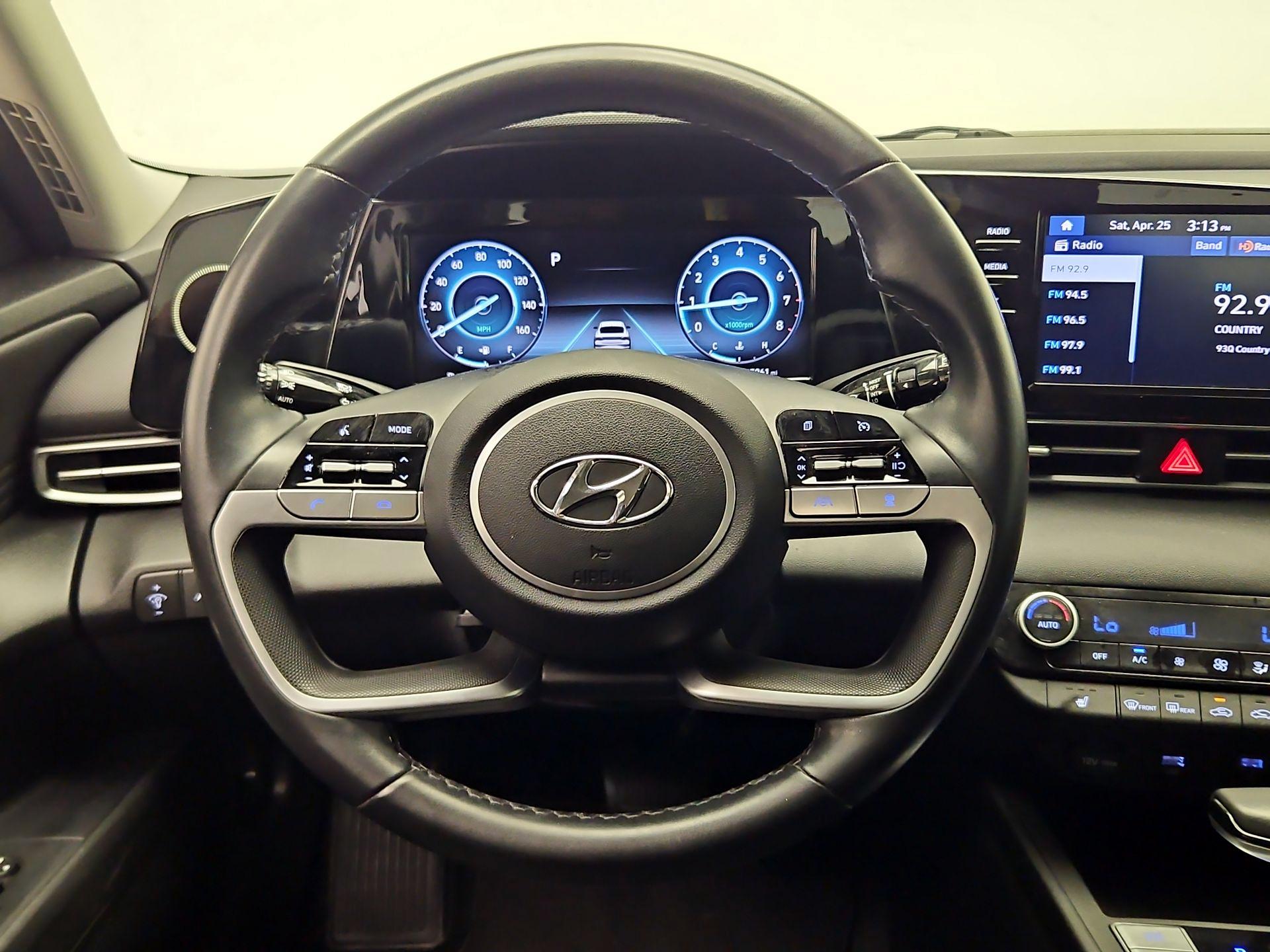 Thumbnail: 2021 Hyundai Elantra - 10