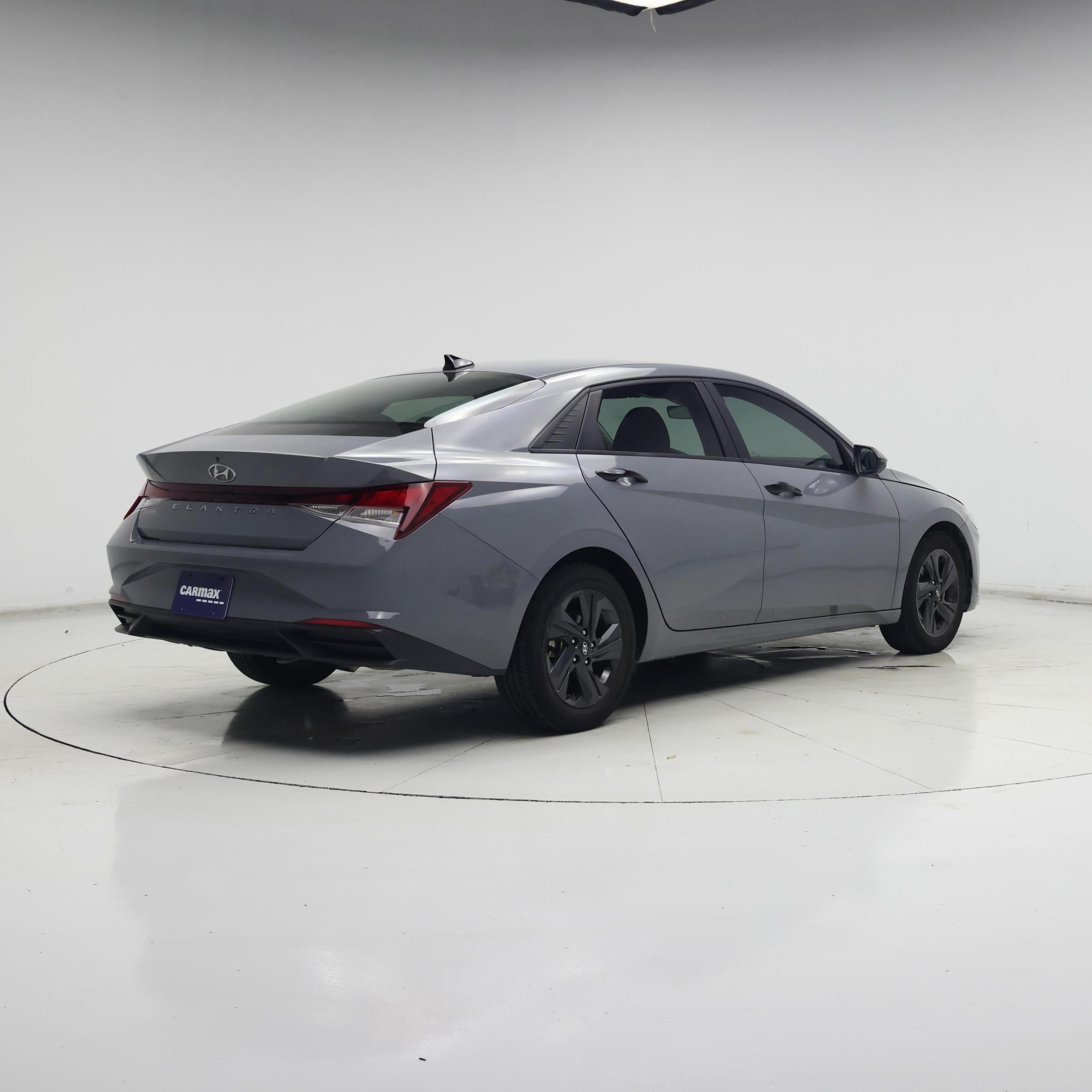 Thumbnail: 2021 Hyundai Elantra - 8