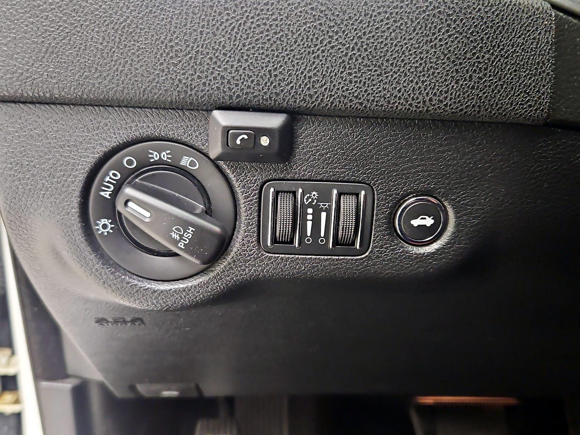 Thumbnail: 2016 Dodge Charger - 13